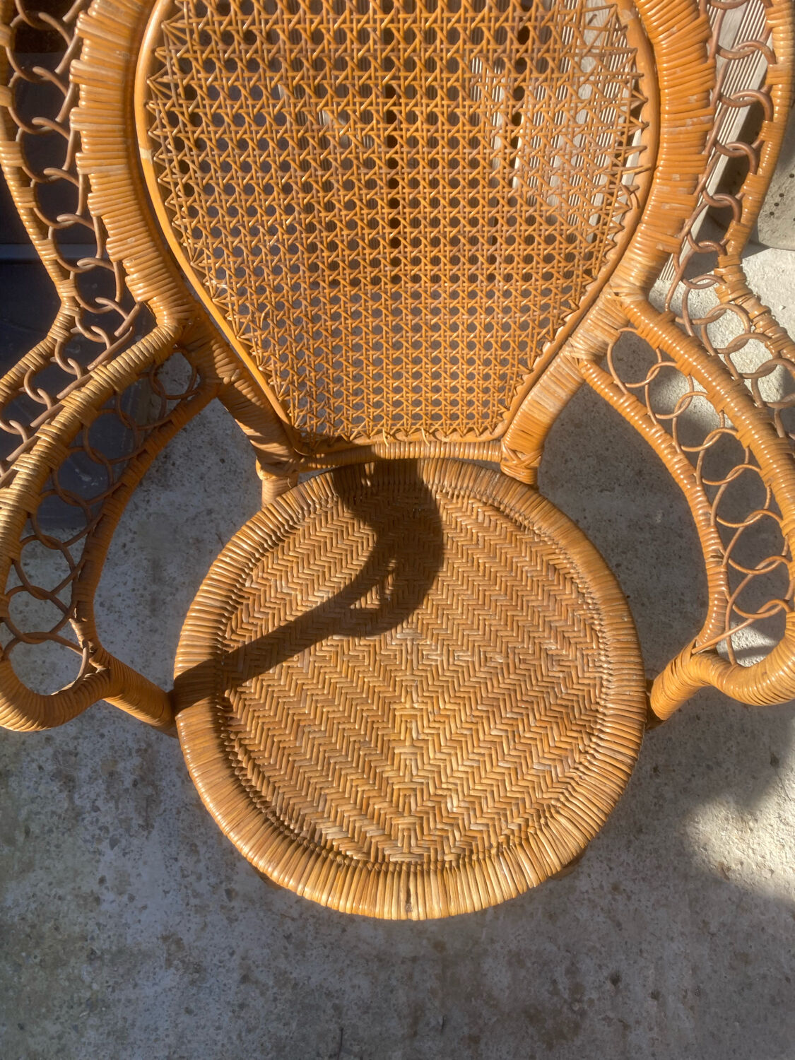 Vintage rattan chair chair