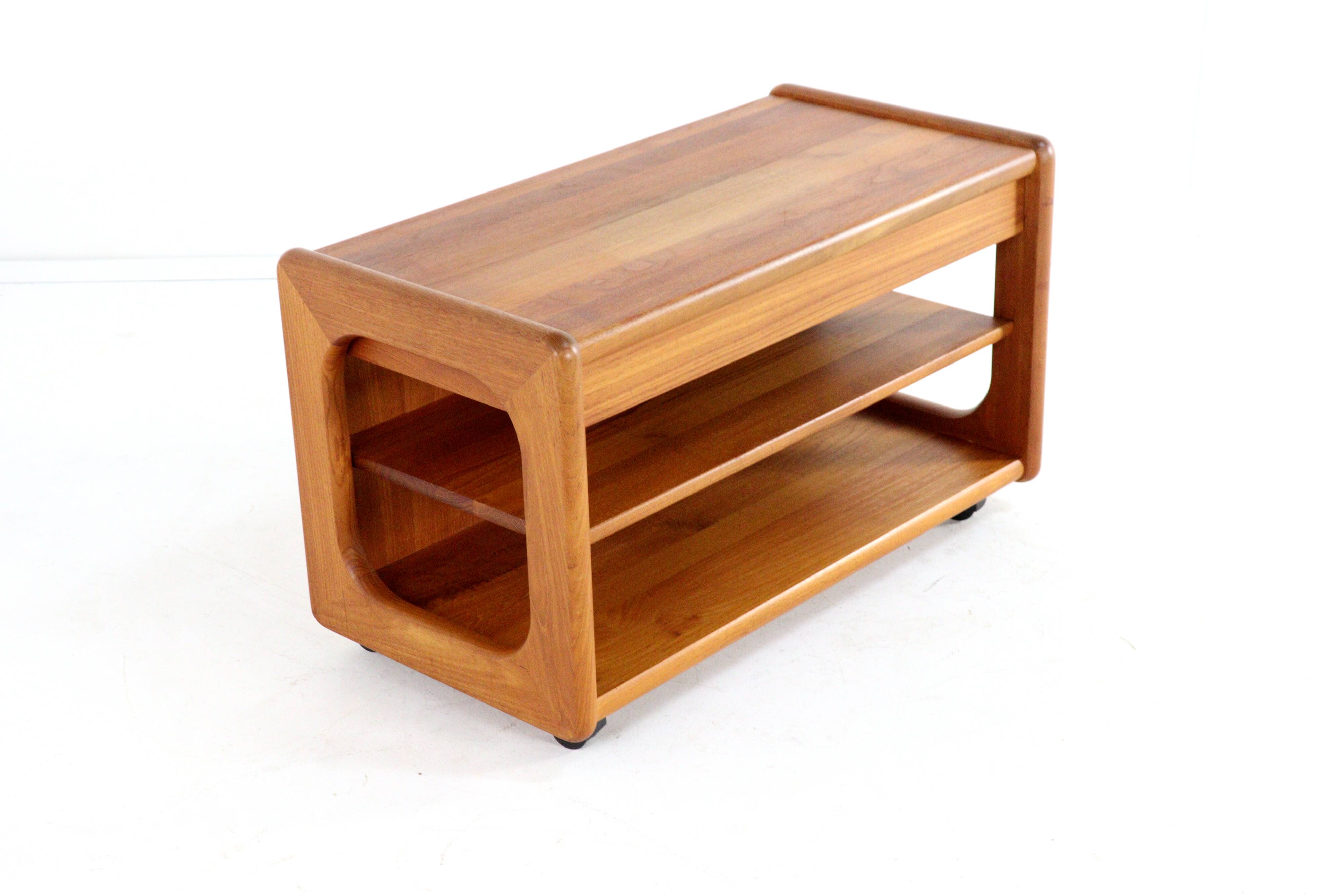 Desserte, table d'appoint vintage en teck sur roulettes, Danemark
