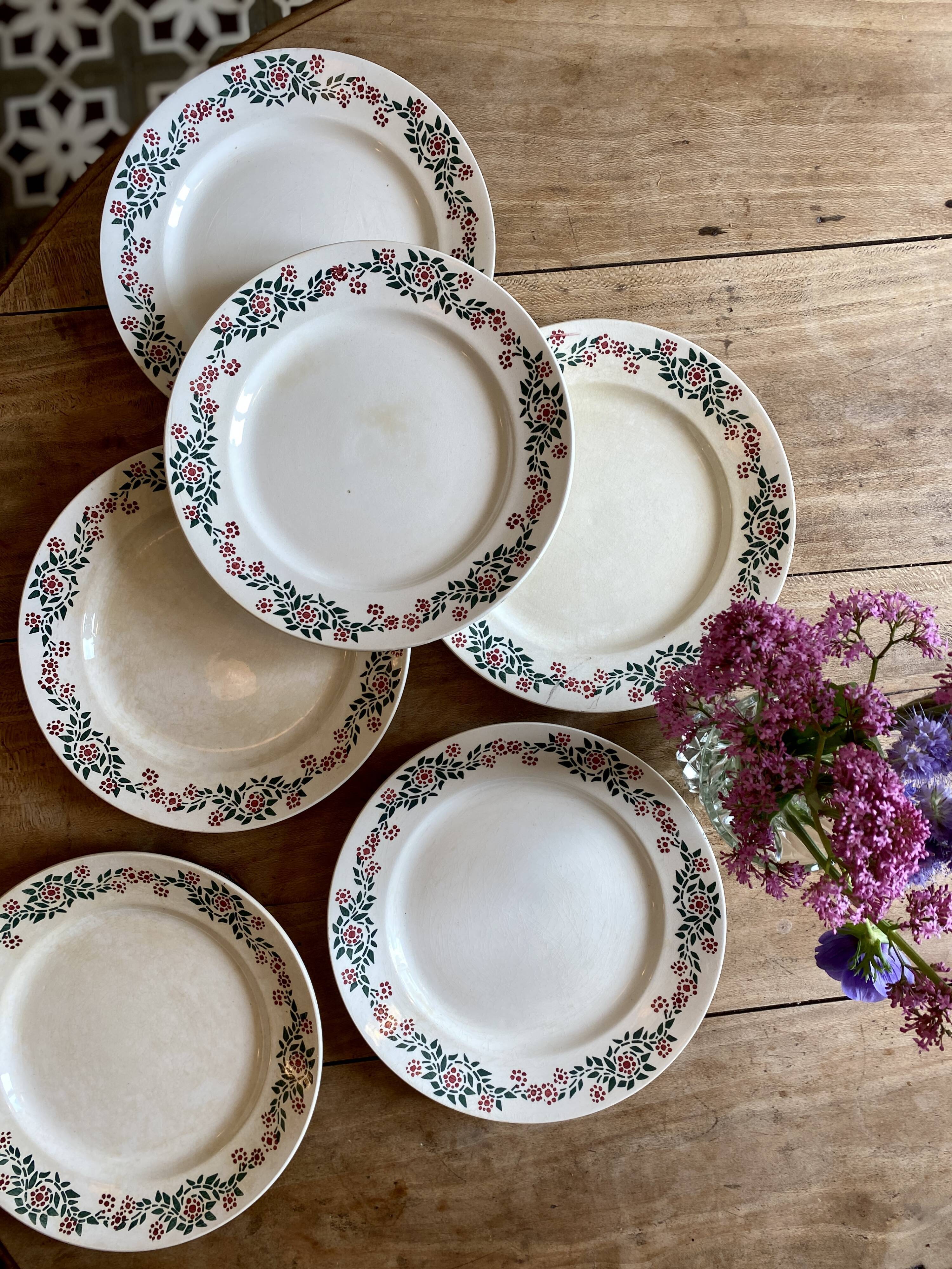 Set of 6 old flat plates model Cécile de HBCM