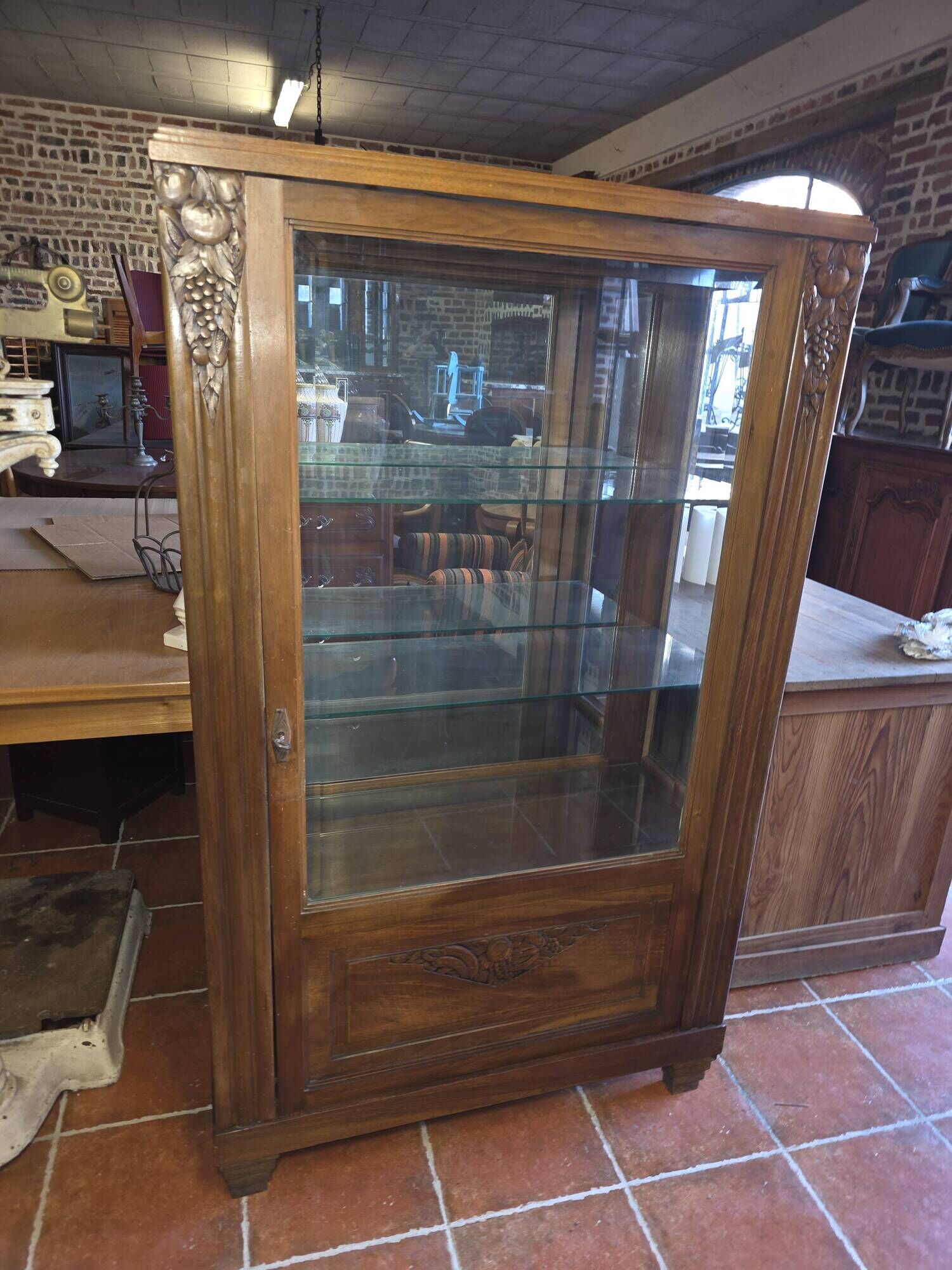 Vitrine art déco en acajou années 1930
