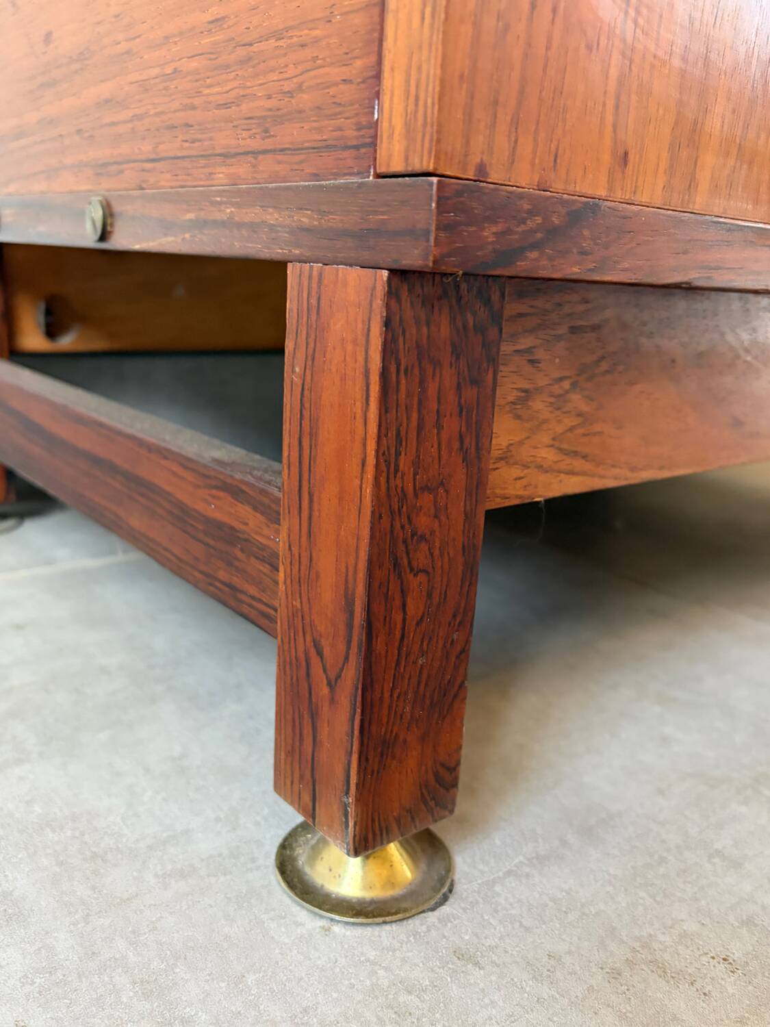 Display cabinet / shelf Andre Monpoix