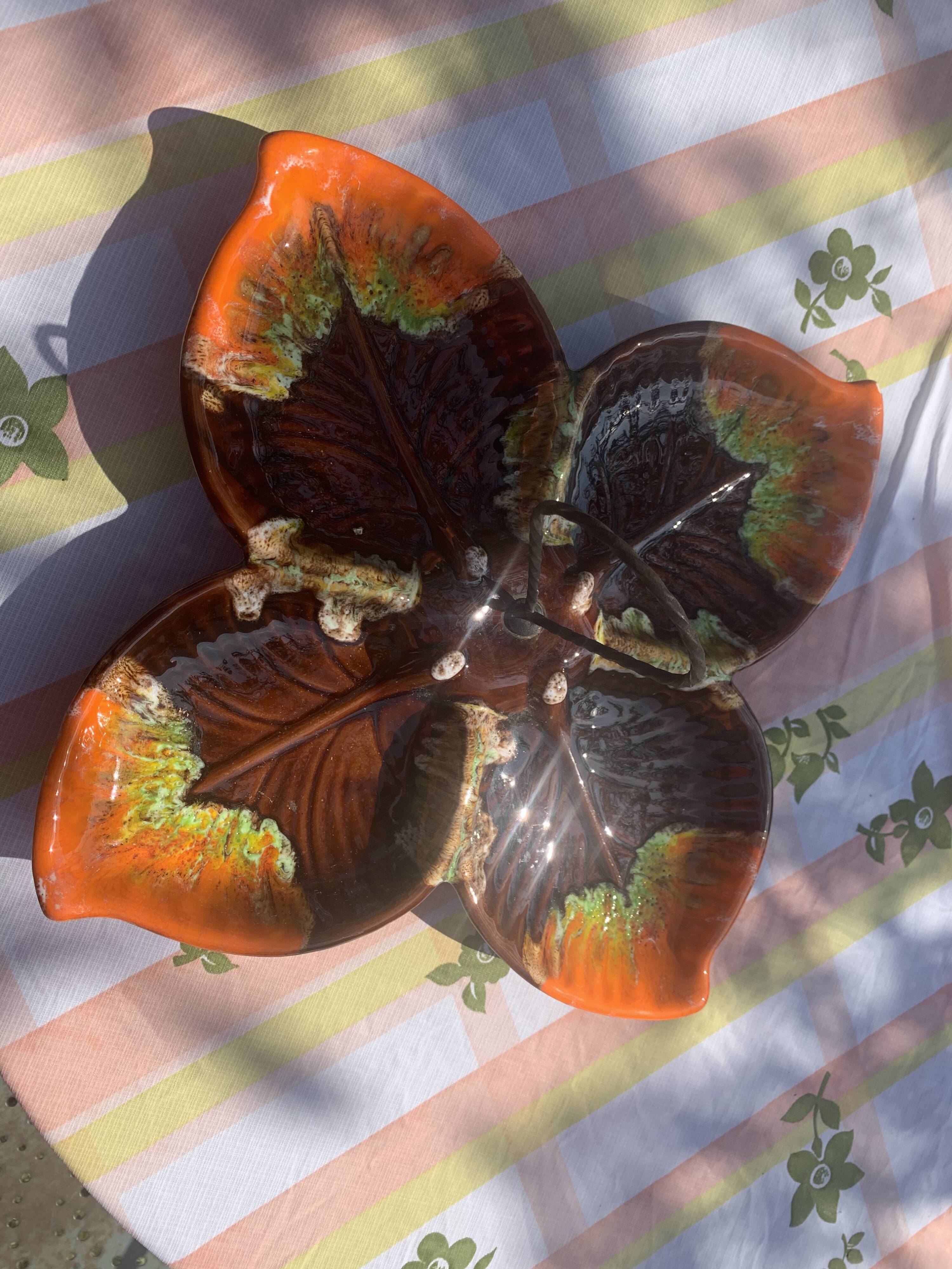 Enamelled ceramic servant in the shape of vintage sheet 1960/70