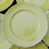 11 assiettes jaunes en faïence d'Orchies du Nord