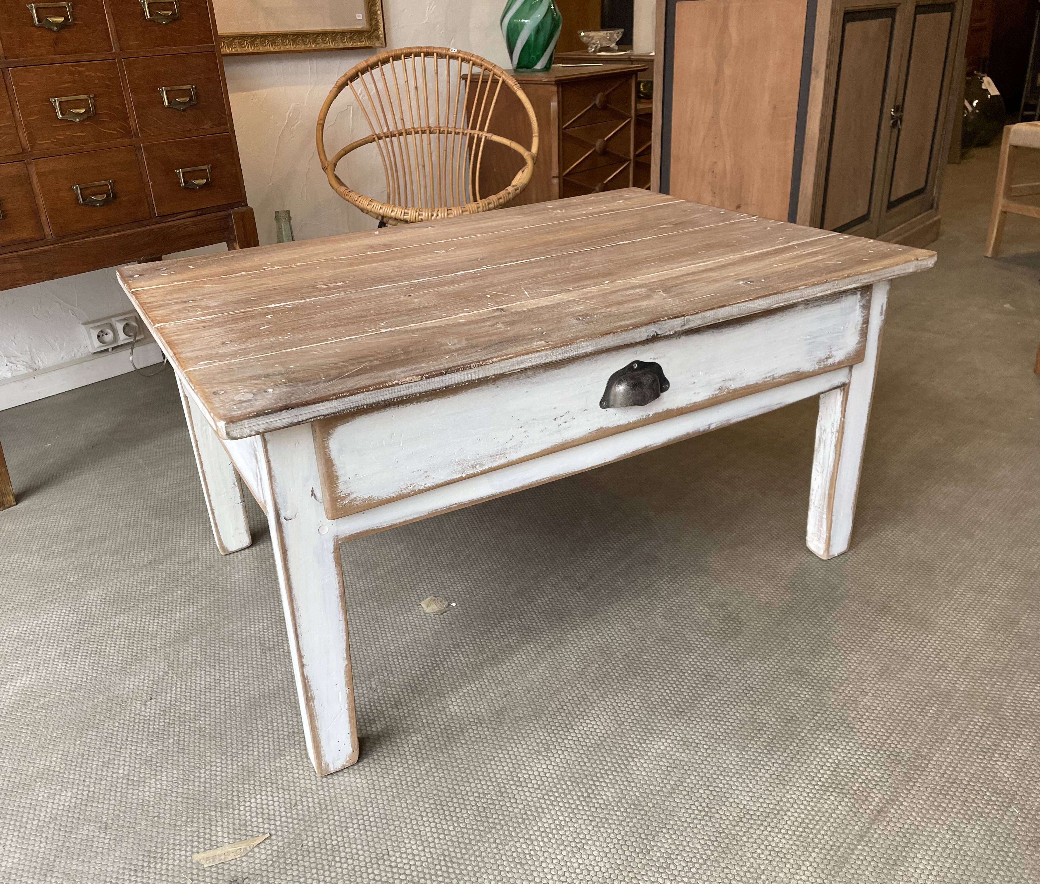 Coffee table with drawer
