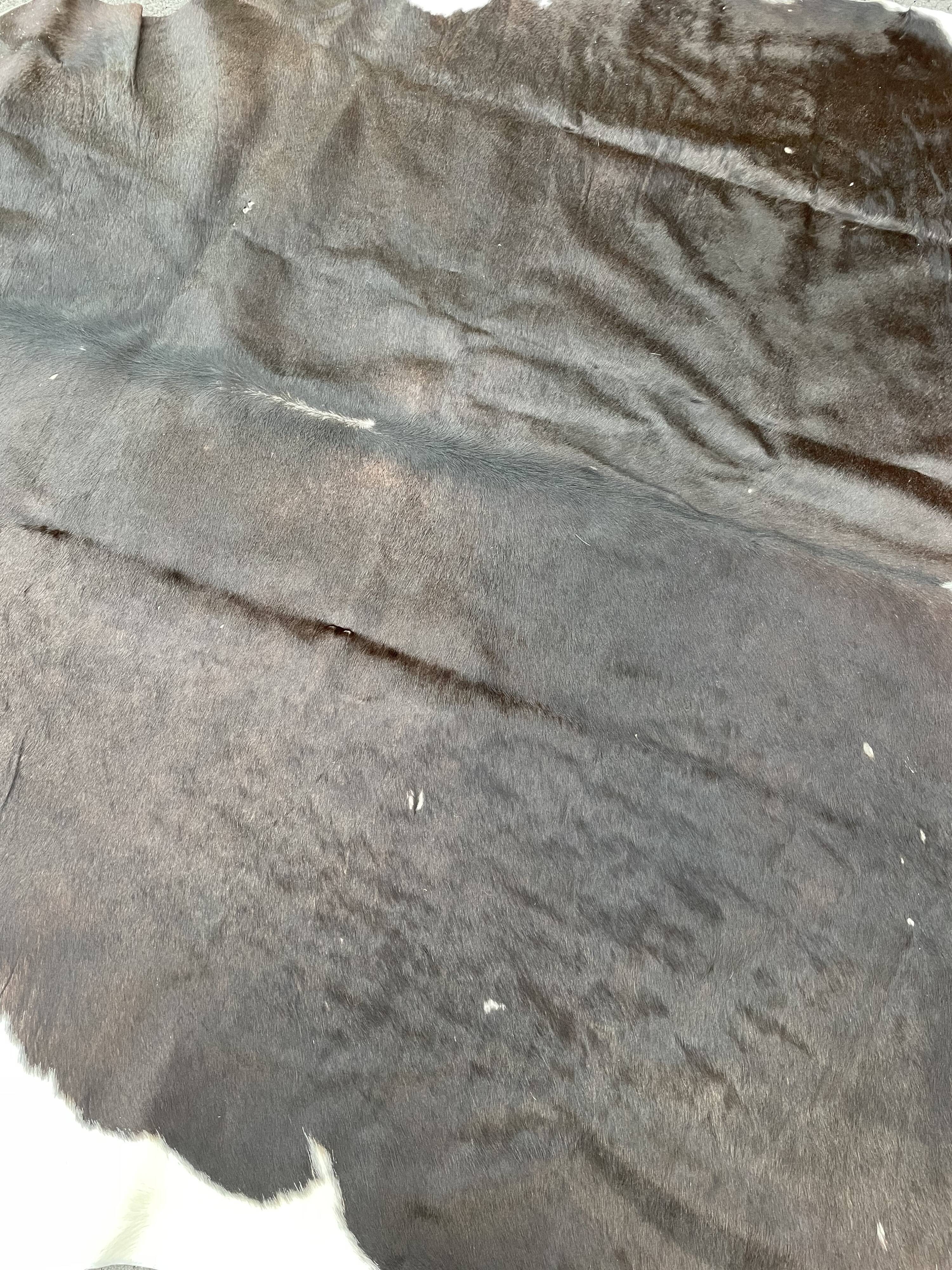 Cowhide mat 210x250cm