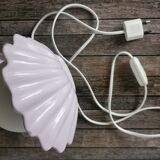Opaline shell lamp
