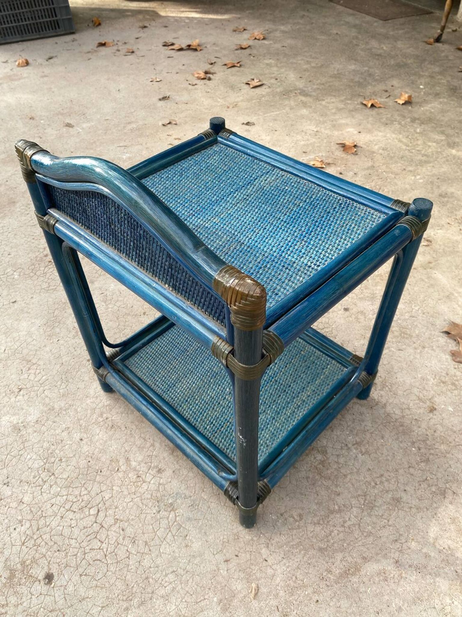 Table de chevet en rotin vintage