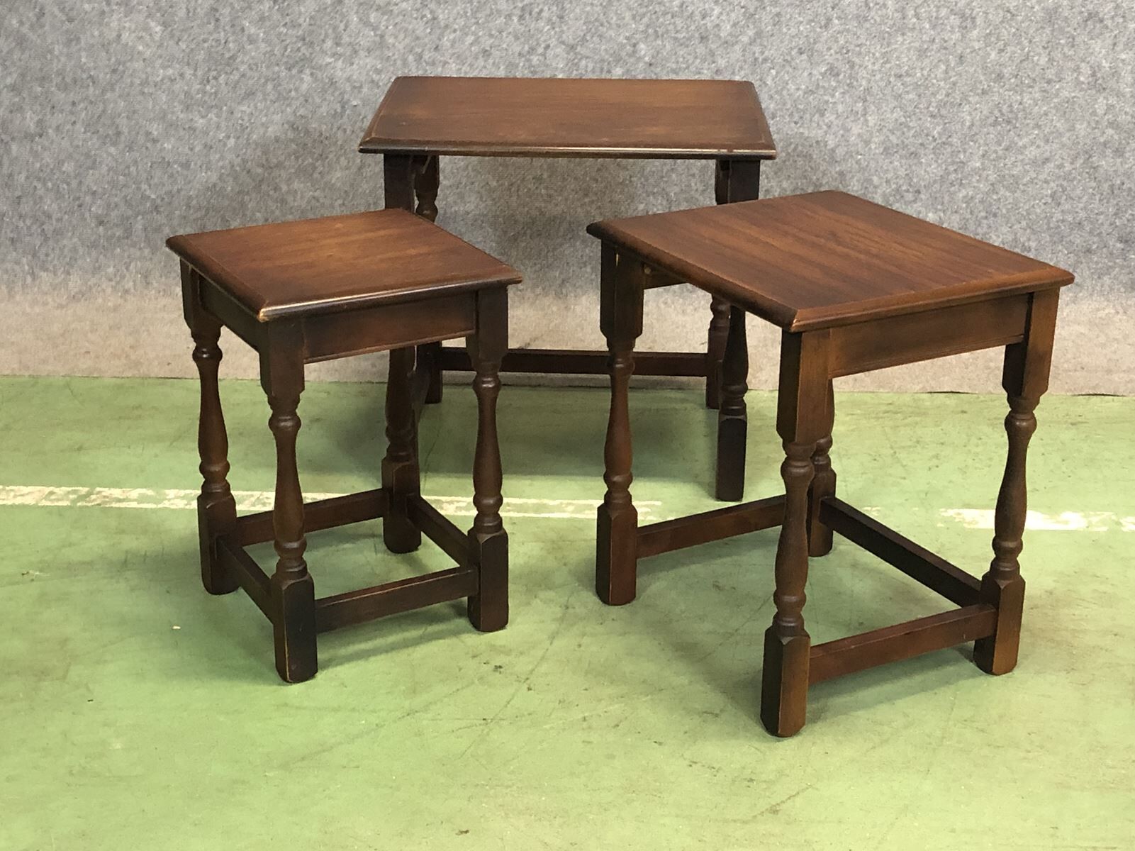 English mahogany table gigognes - 50s