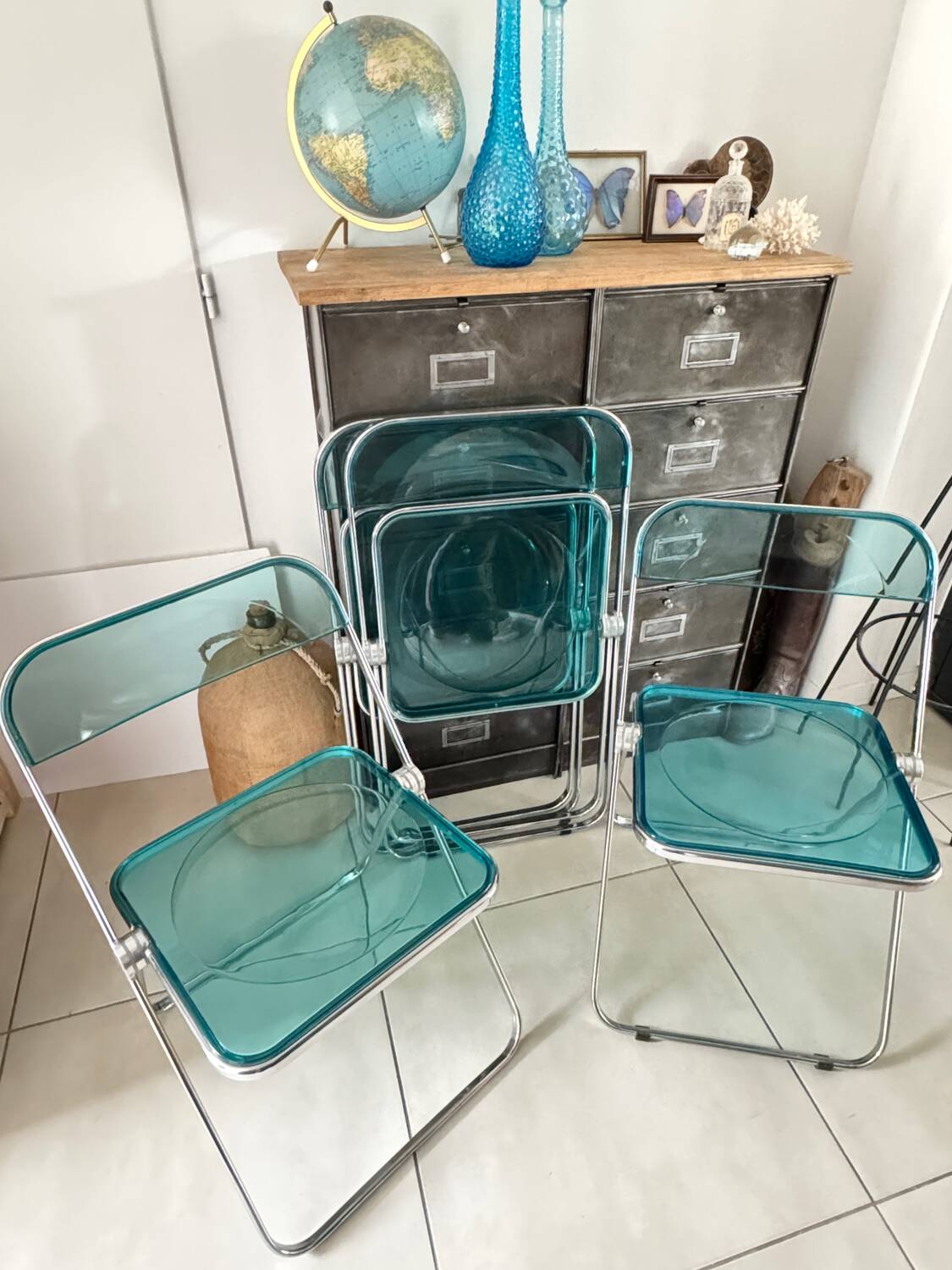 Set of 4 blue Plia folding chairs by Castelli
