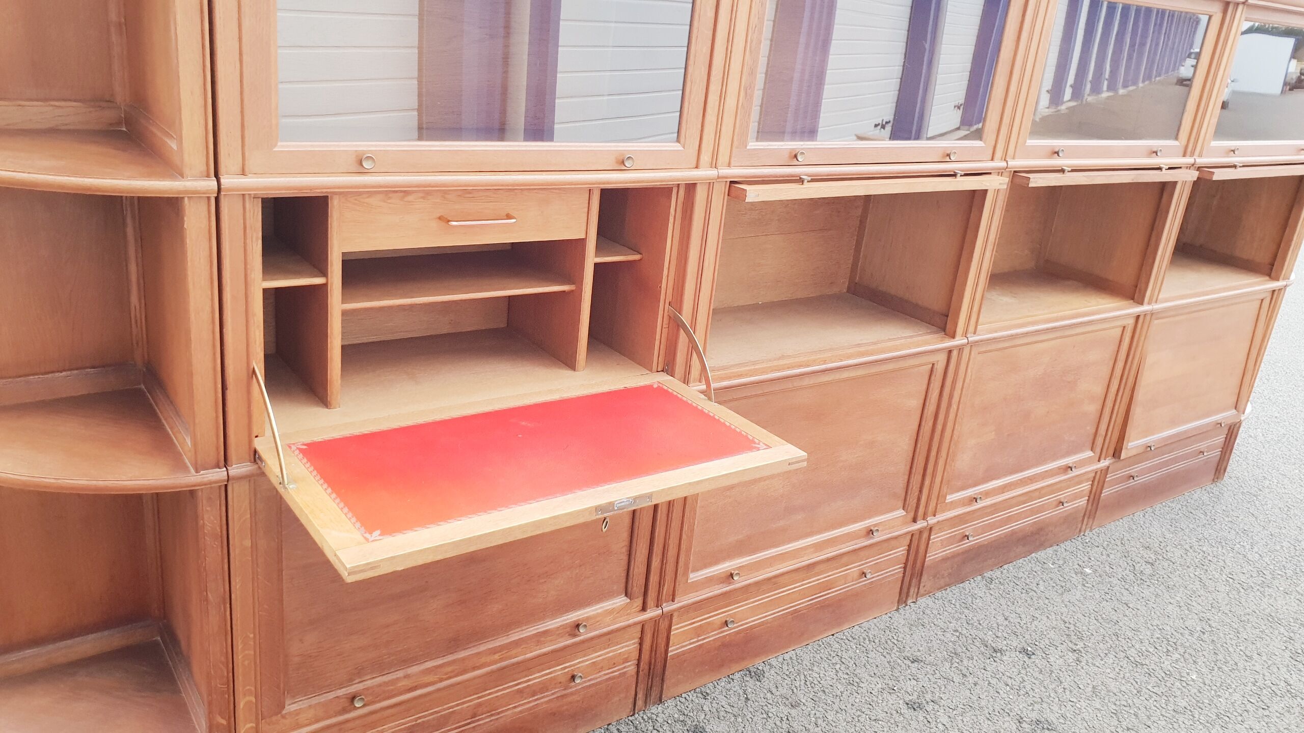 Vintage notary library