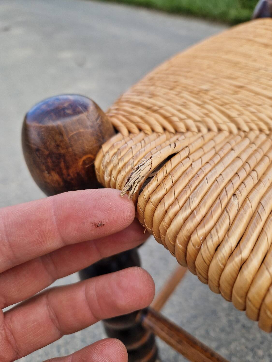Set of 3 country straw stools