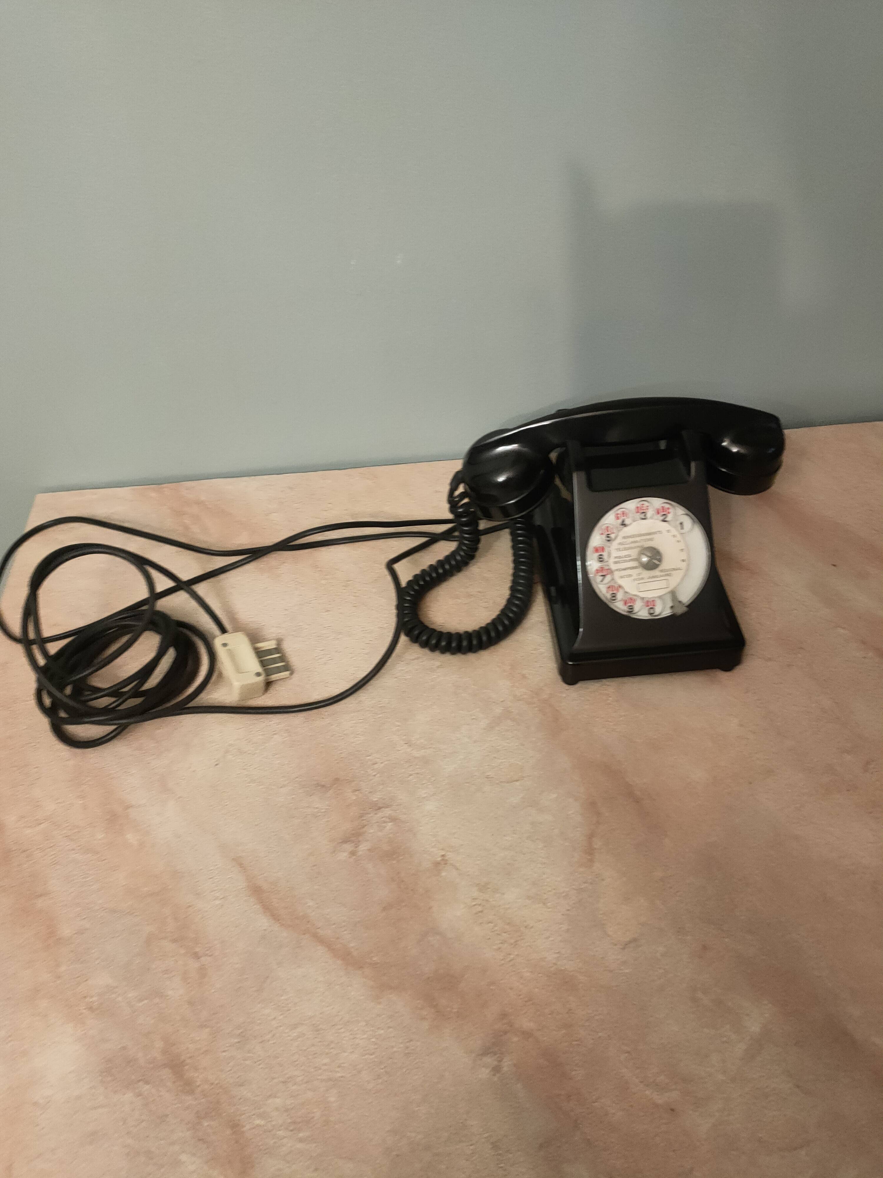 telephone from the 50s in black bakelite