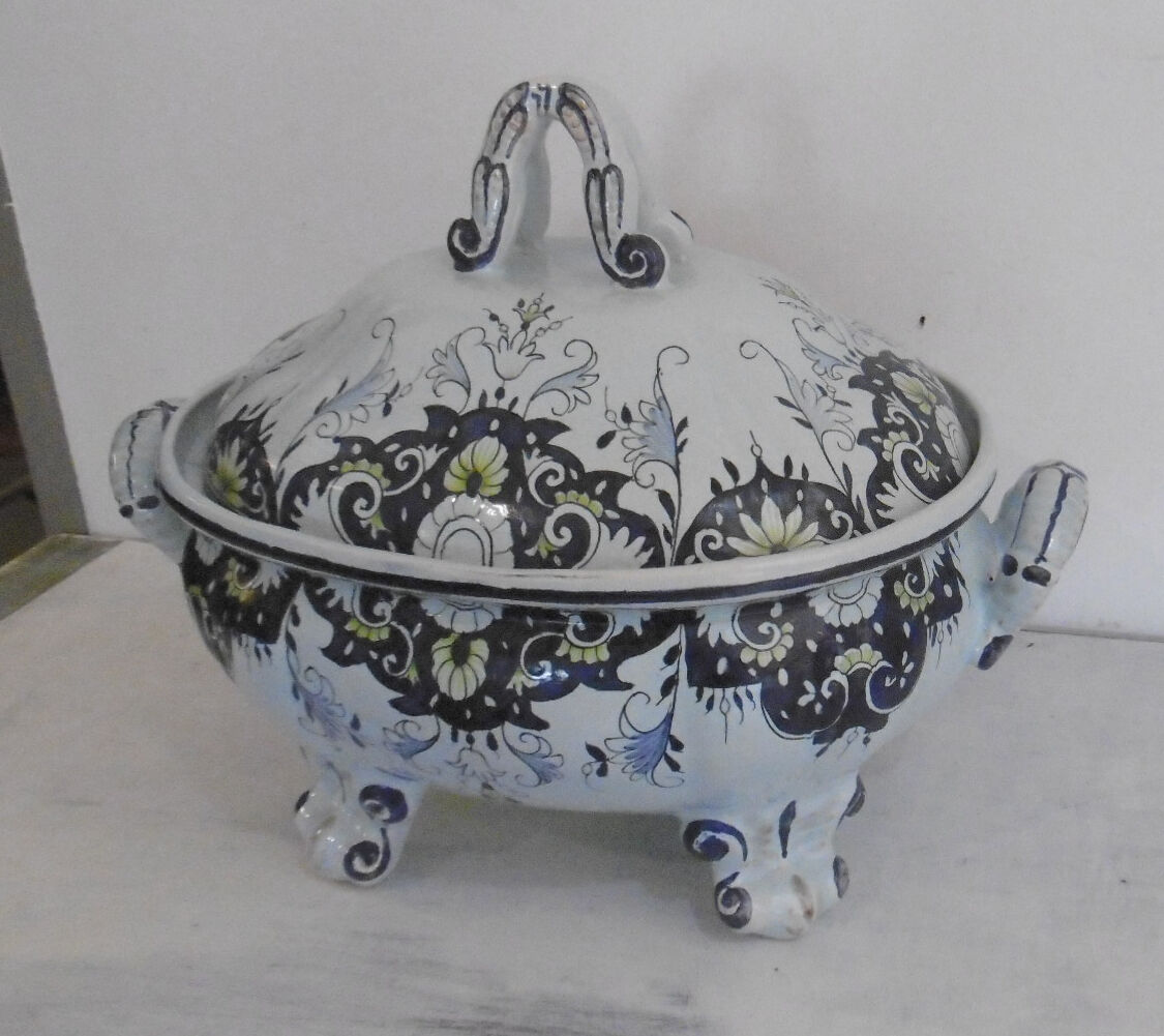 Soupière en faience vieux rouen XIXeme decor floral