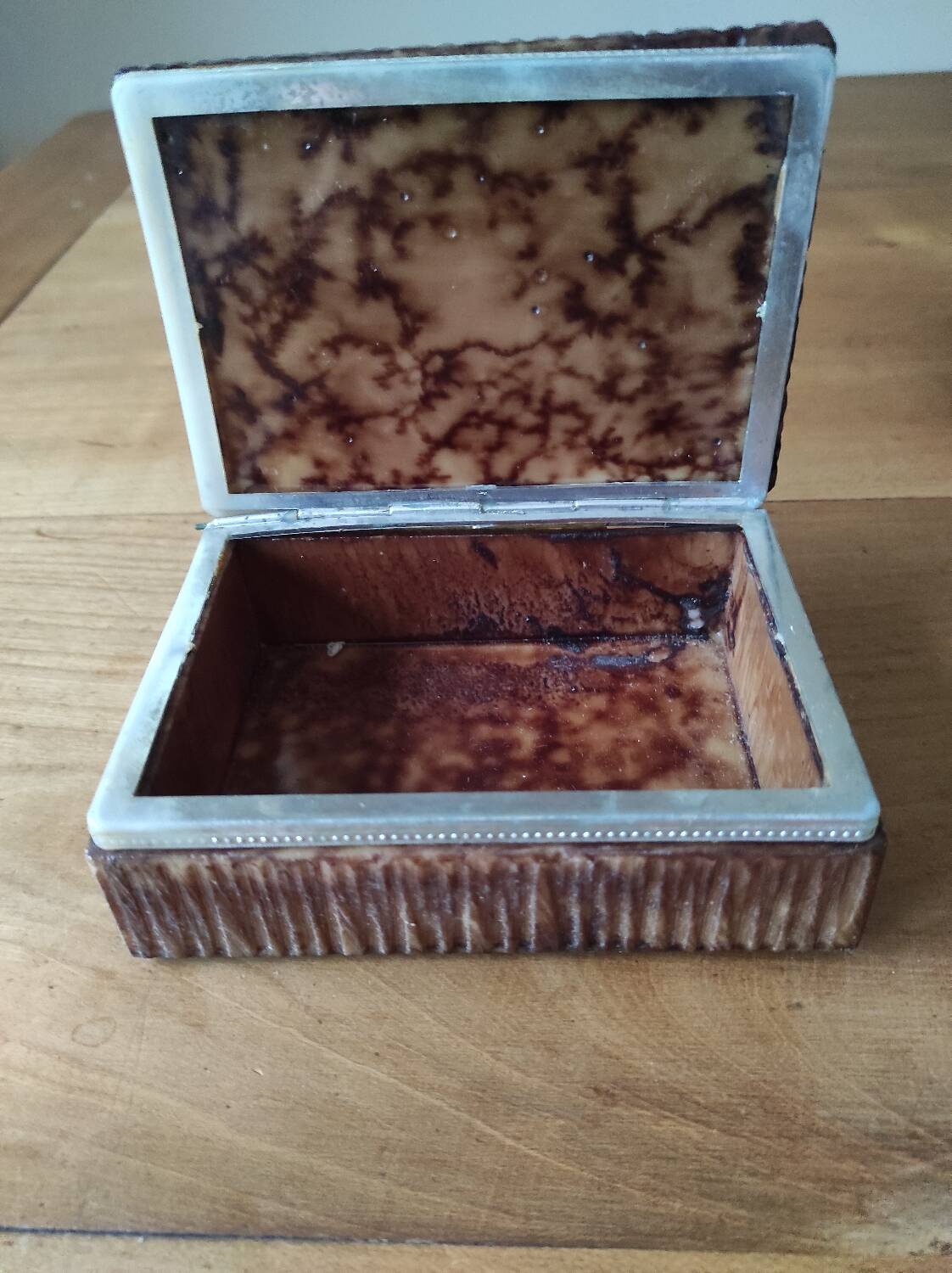 Tobacco set including a vintage stone ashtray.