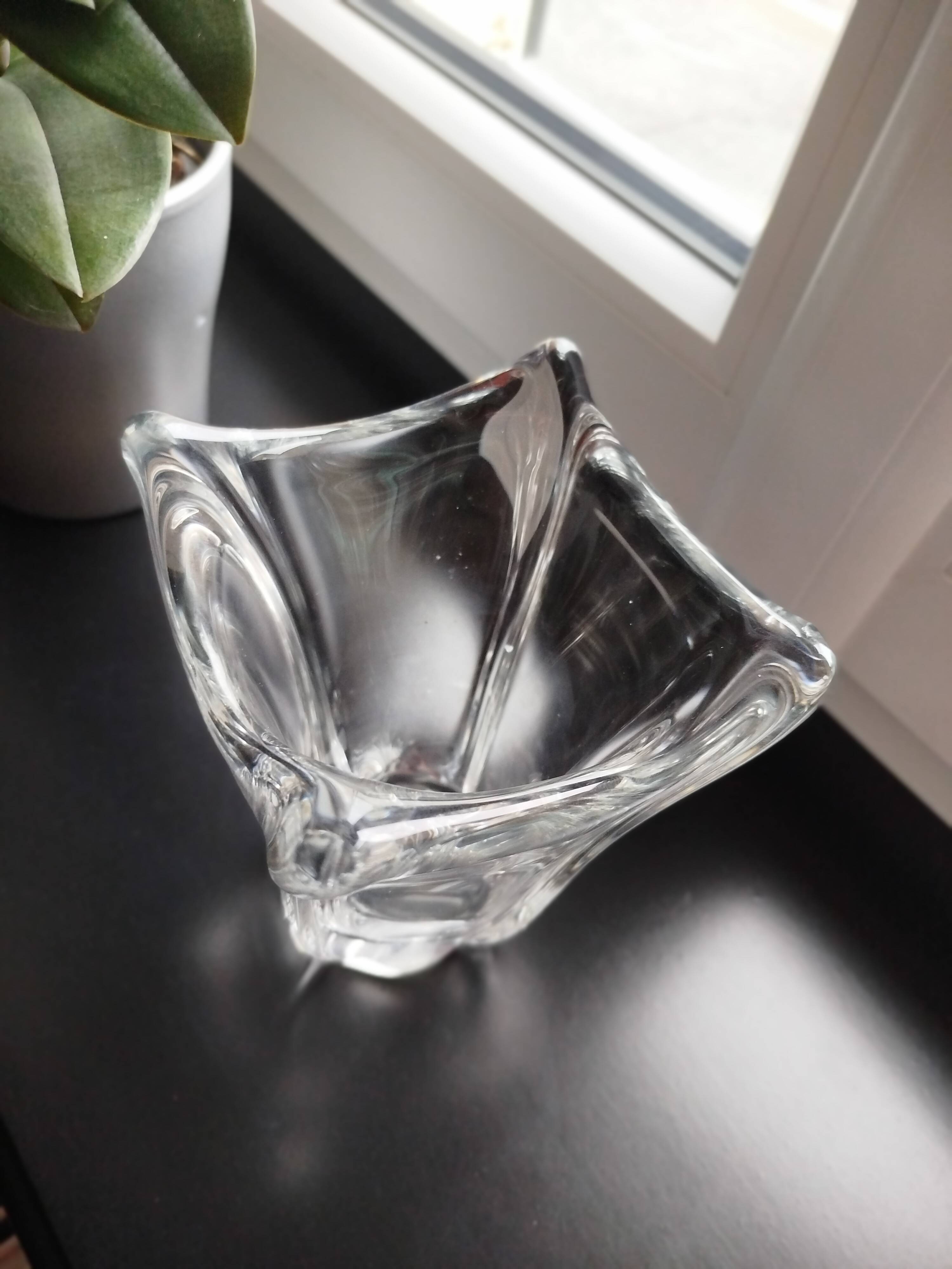 Antique vase signed Daum ✝ France in crystal – circa 1935–1950
