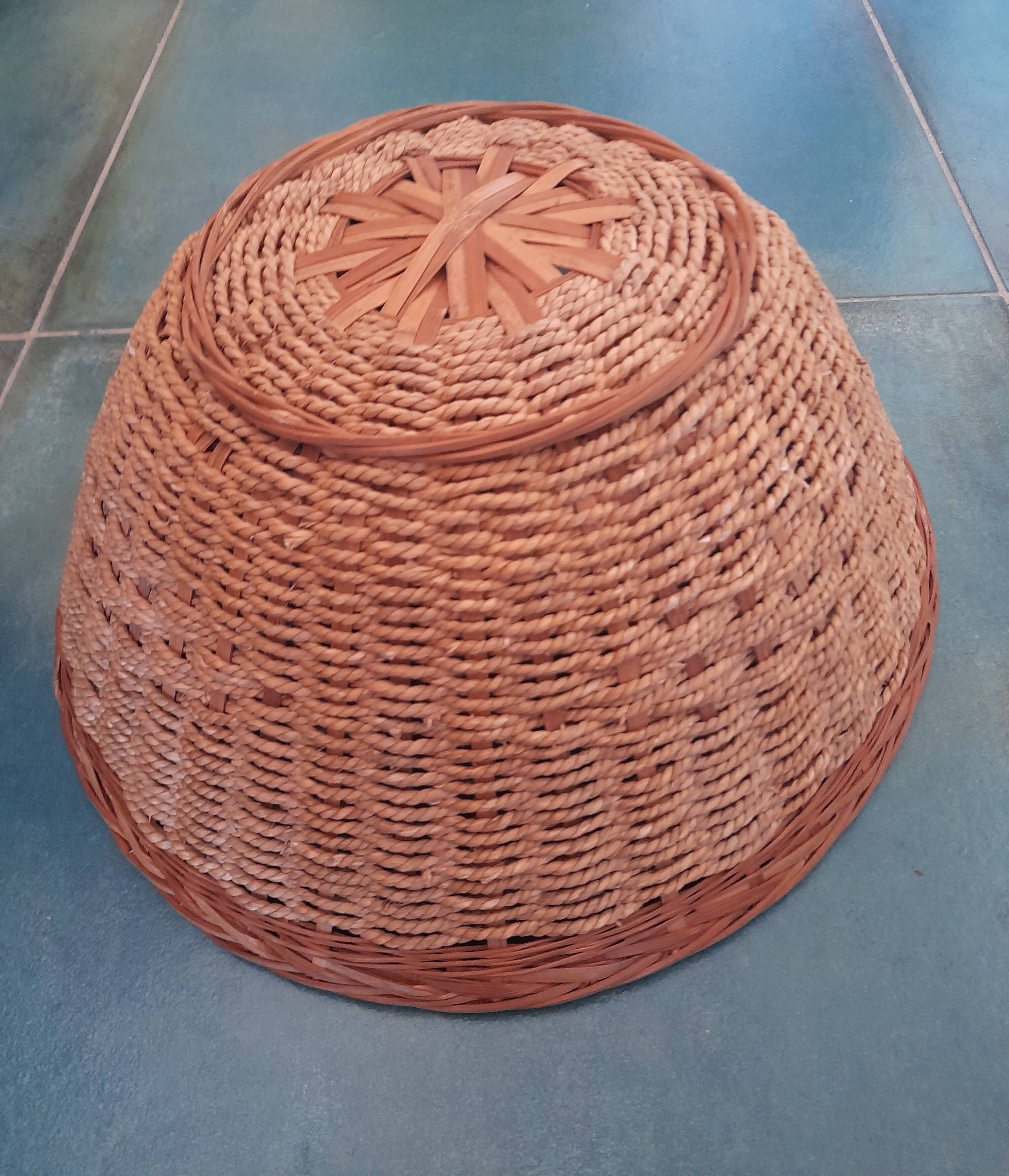 Grande corbeille en corde et osier