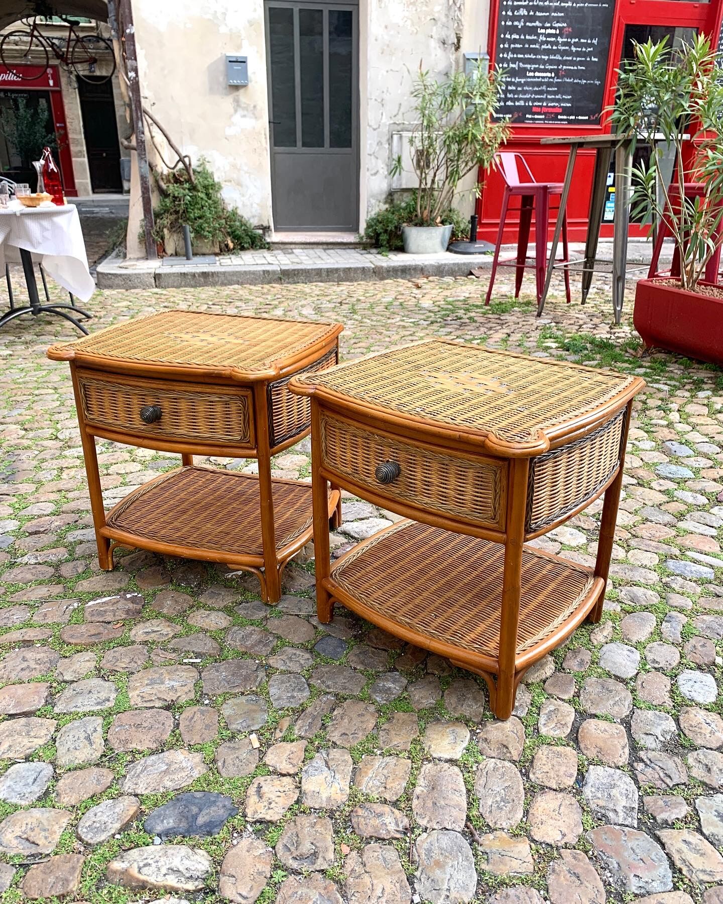 Set de 2 chevets vintage en rotin