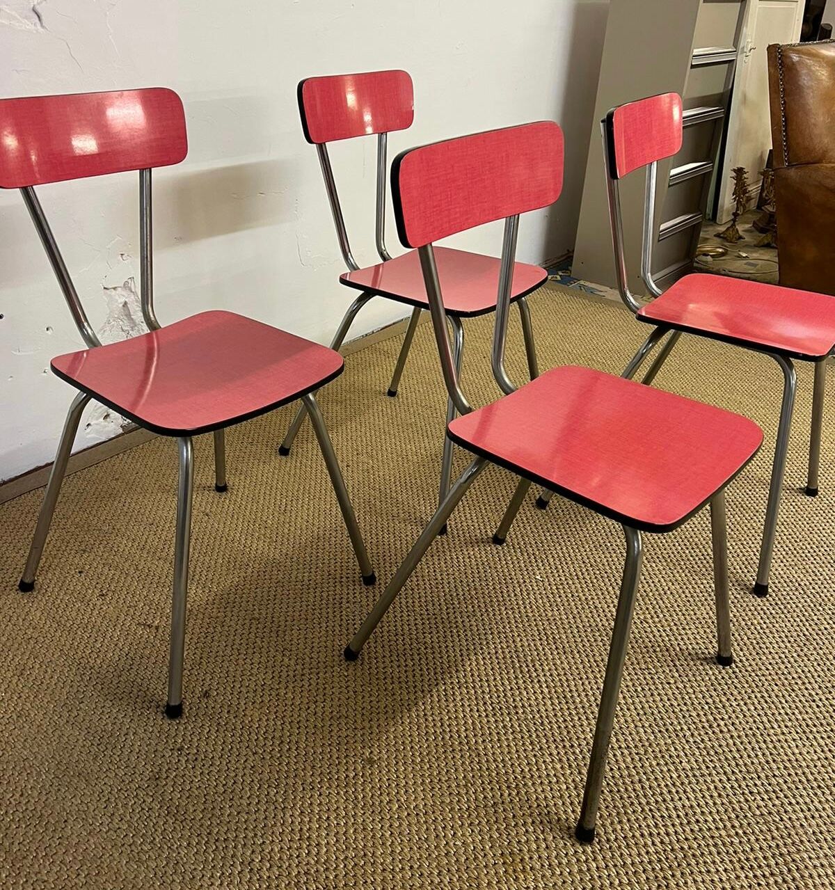 Set of 4 chairs in red formica