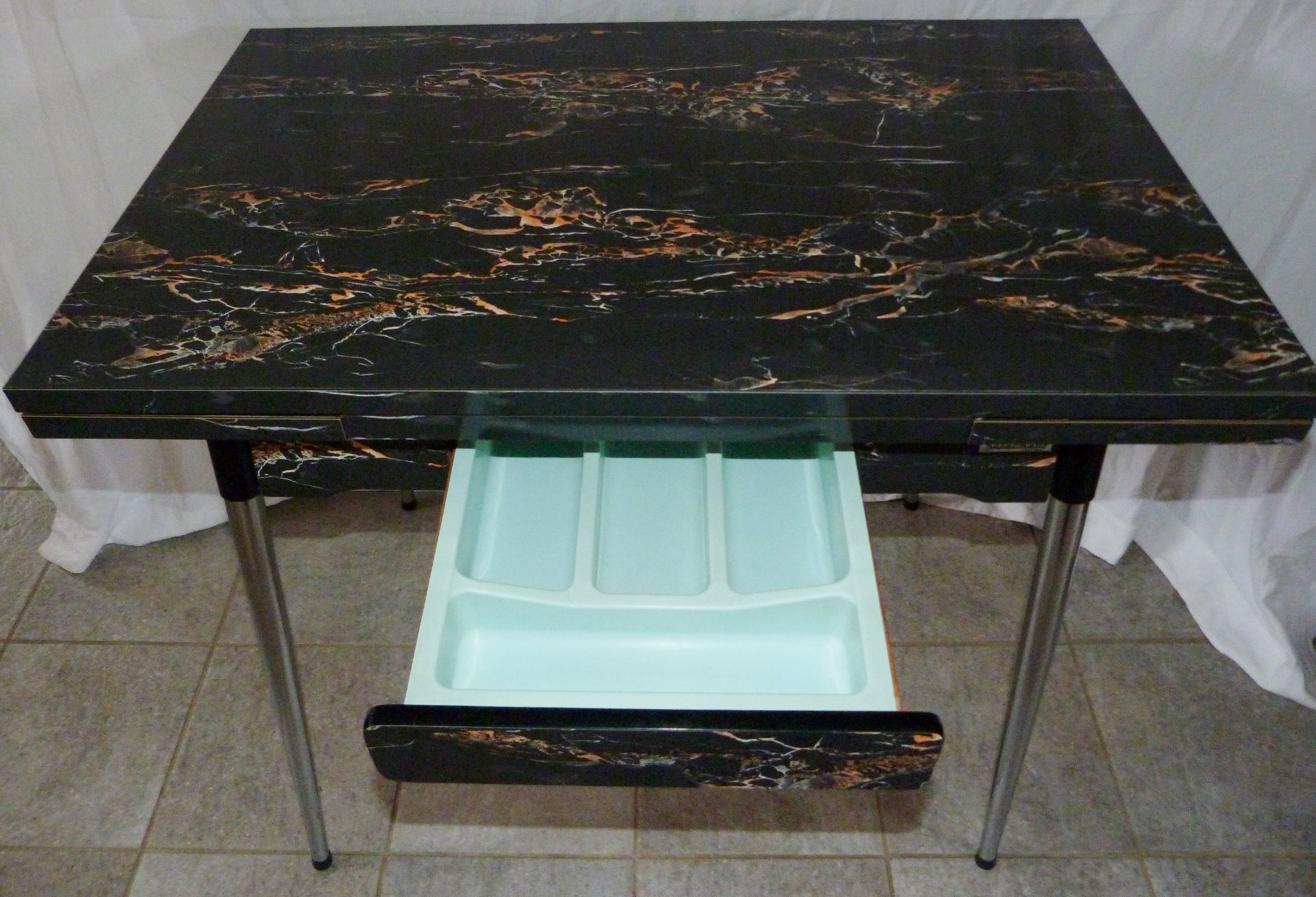 Table marble formica 70