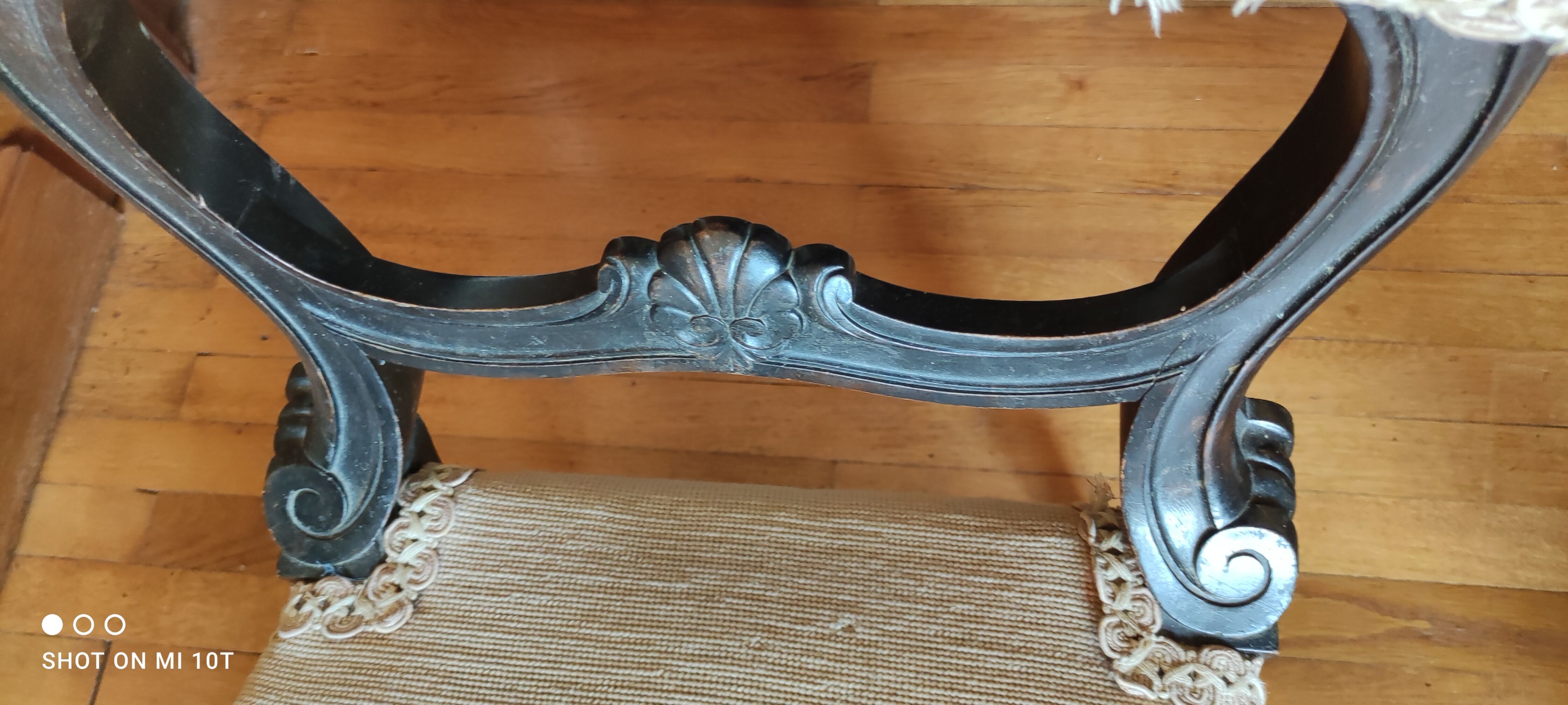 Napoleon armchair/cackling chair