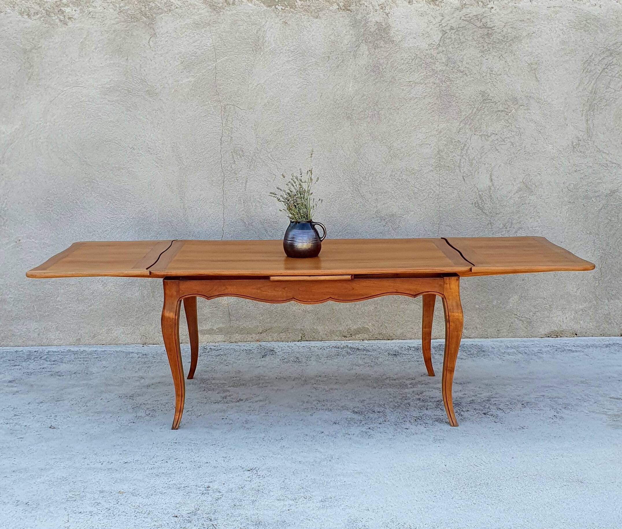 Extendable table
