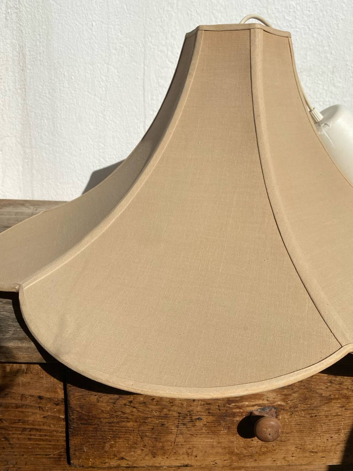 Large petal pendant in pink fabric