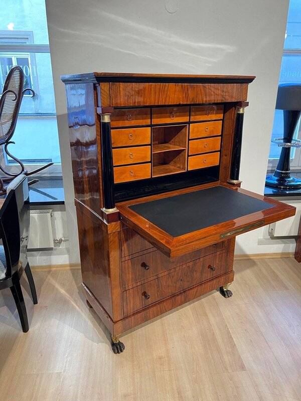 Biedermeier Secretary in Walnut and Maple, 1820