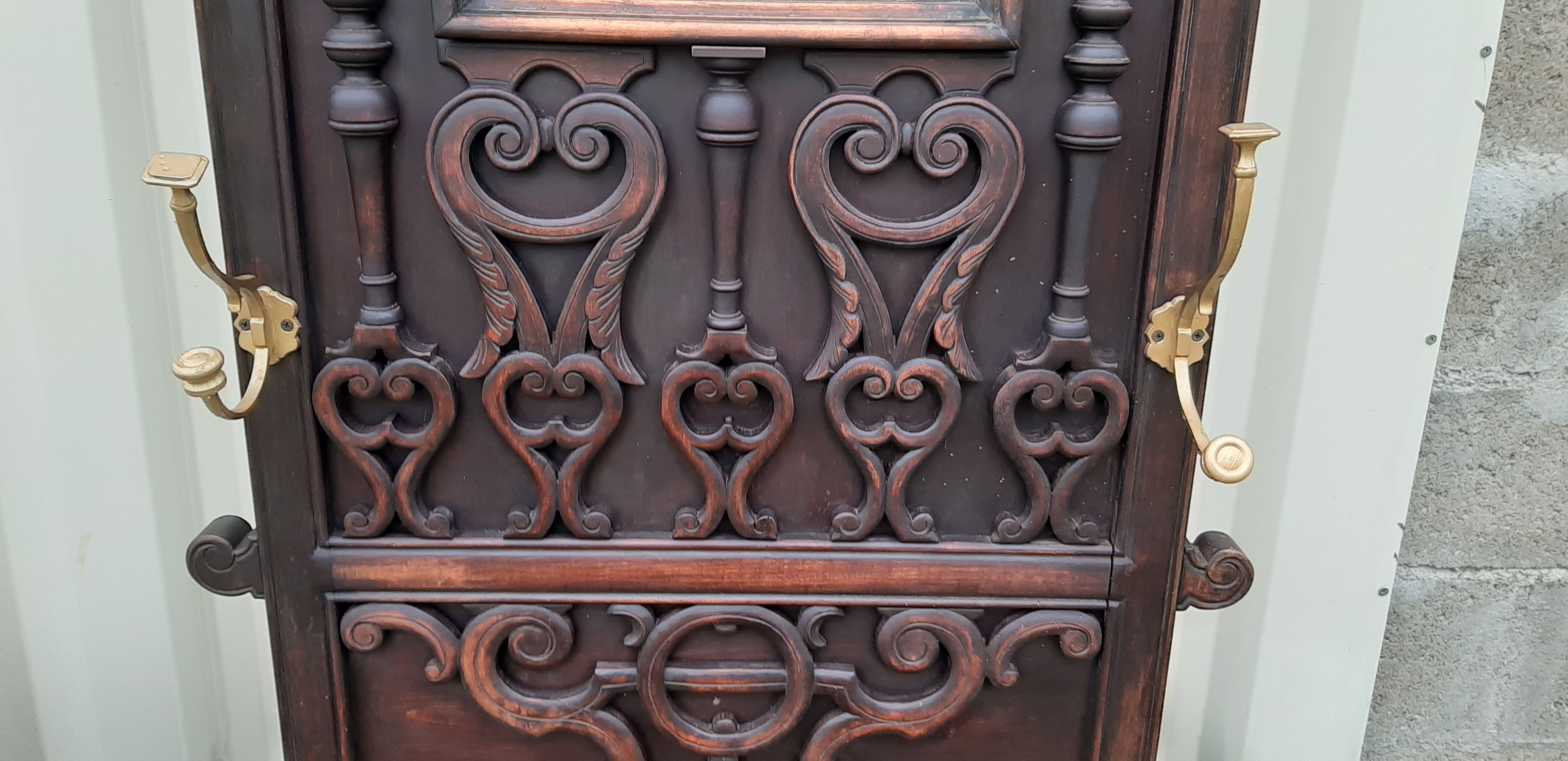 Coat rack in neo-gothic style