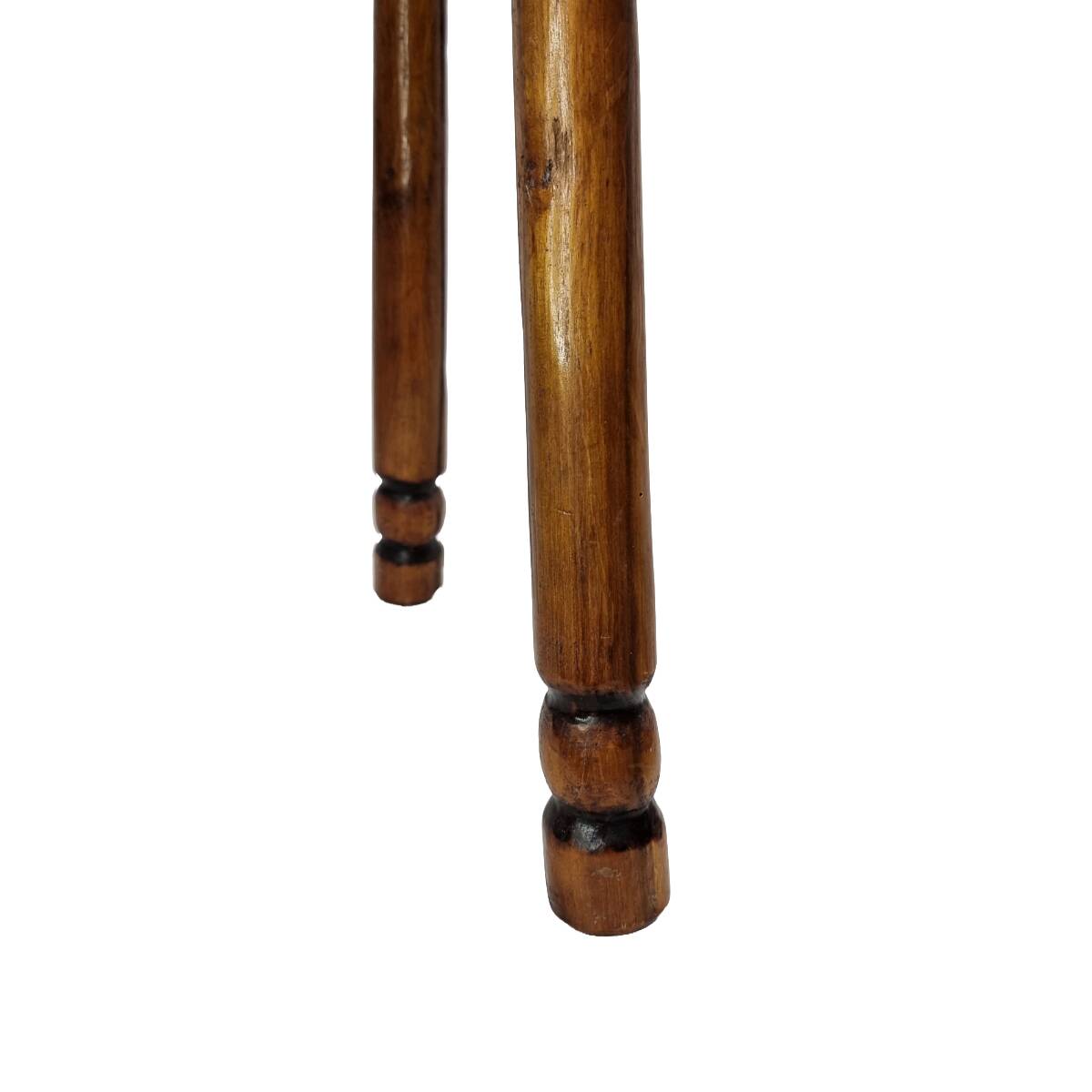 Tabouret tripode en chêne français, années 1960