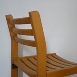 6 stackable wooden chairs