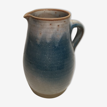 Blue sandstone pot