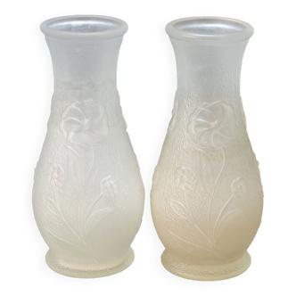 Pair of art deco vases in satin molded pressed glass flower decor