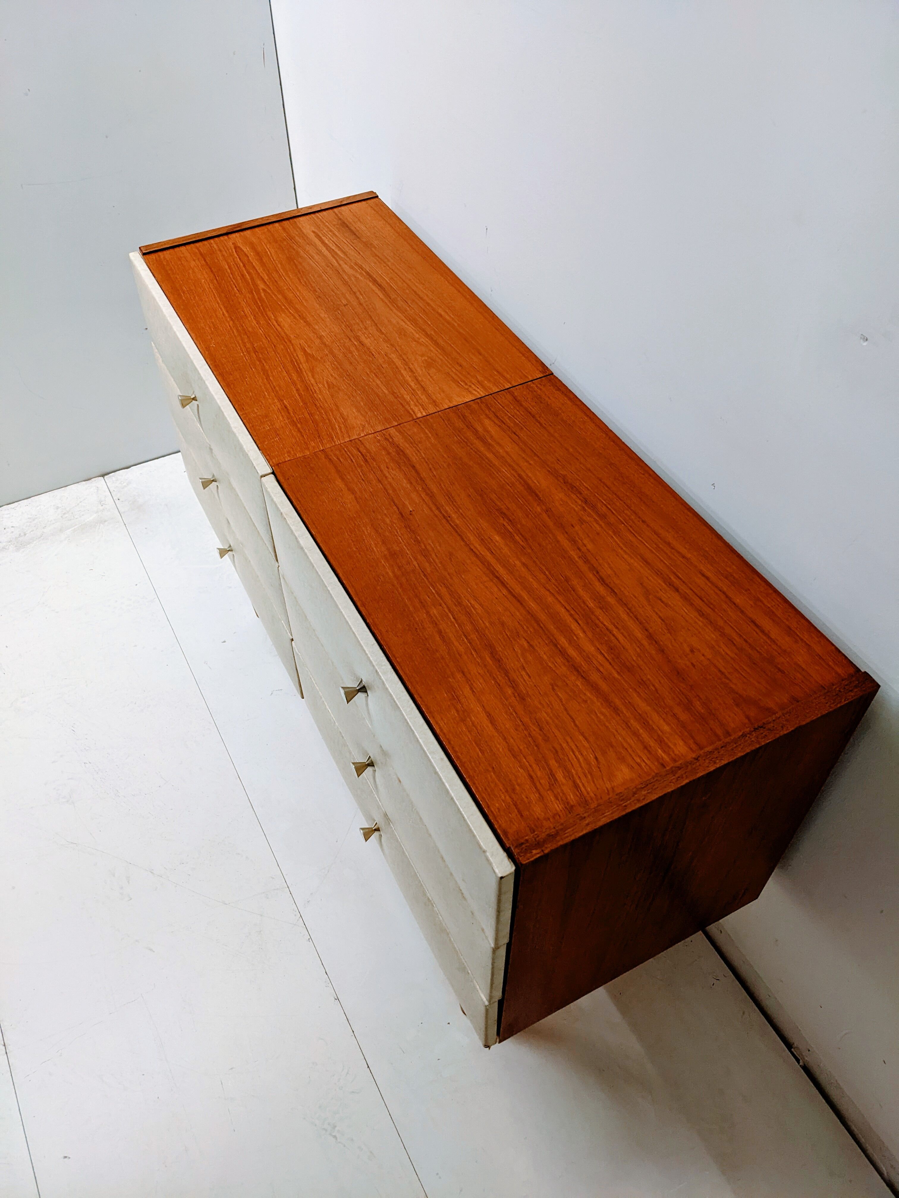 Vintage wooden chest of drawers