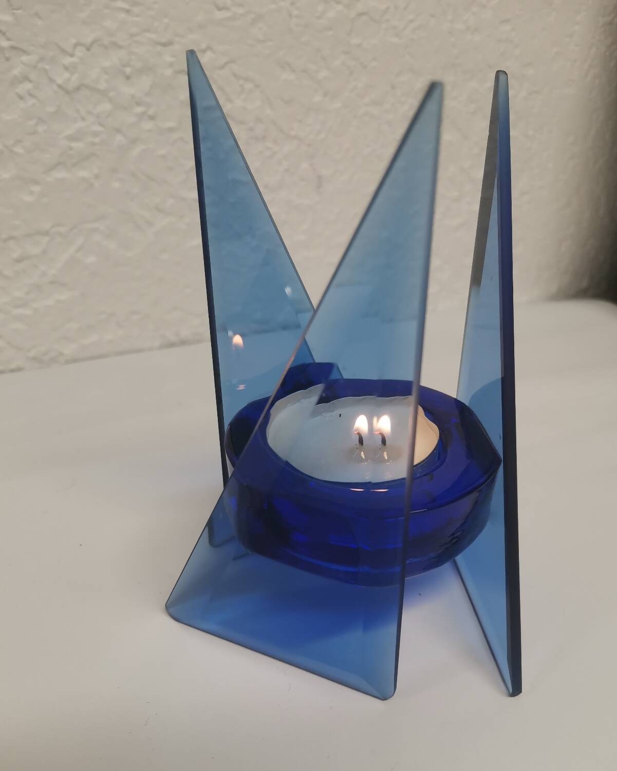Tealight holder