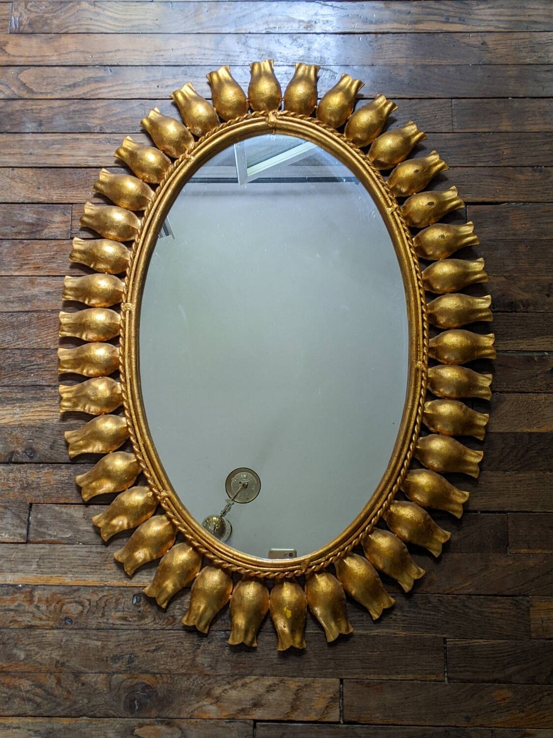 Miroir tulipe en métal doré ovale décoration campagne