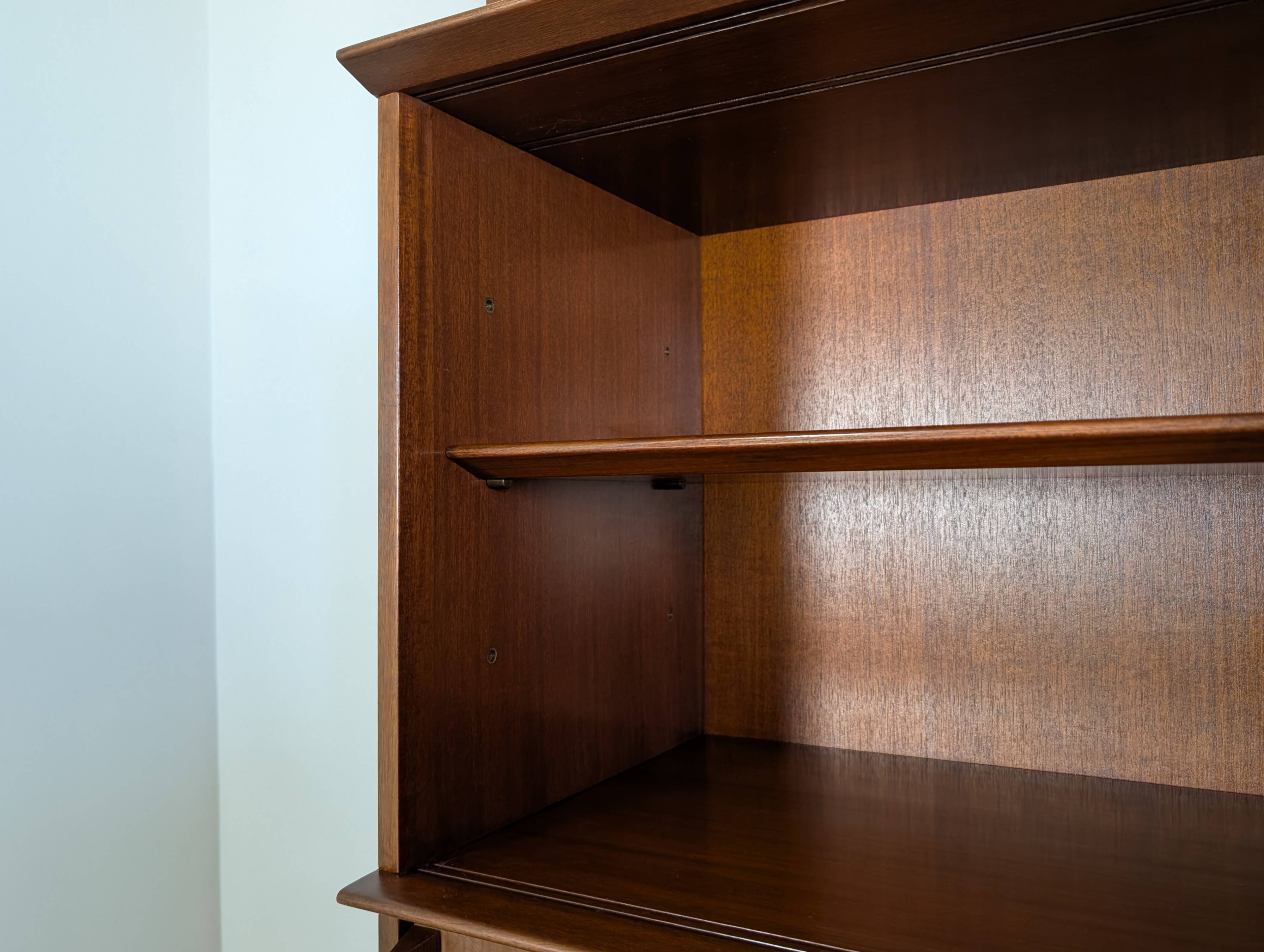 Oscar sideboard/display cabinet