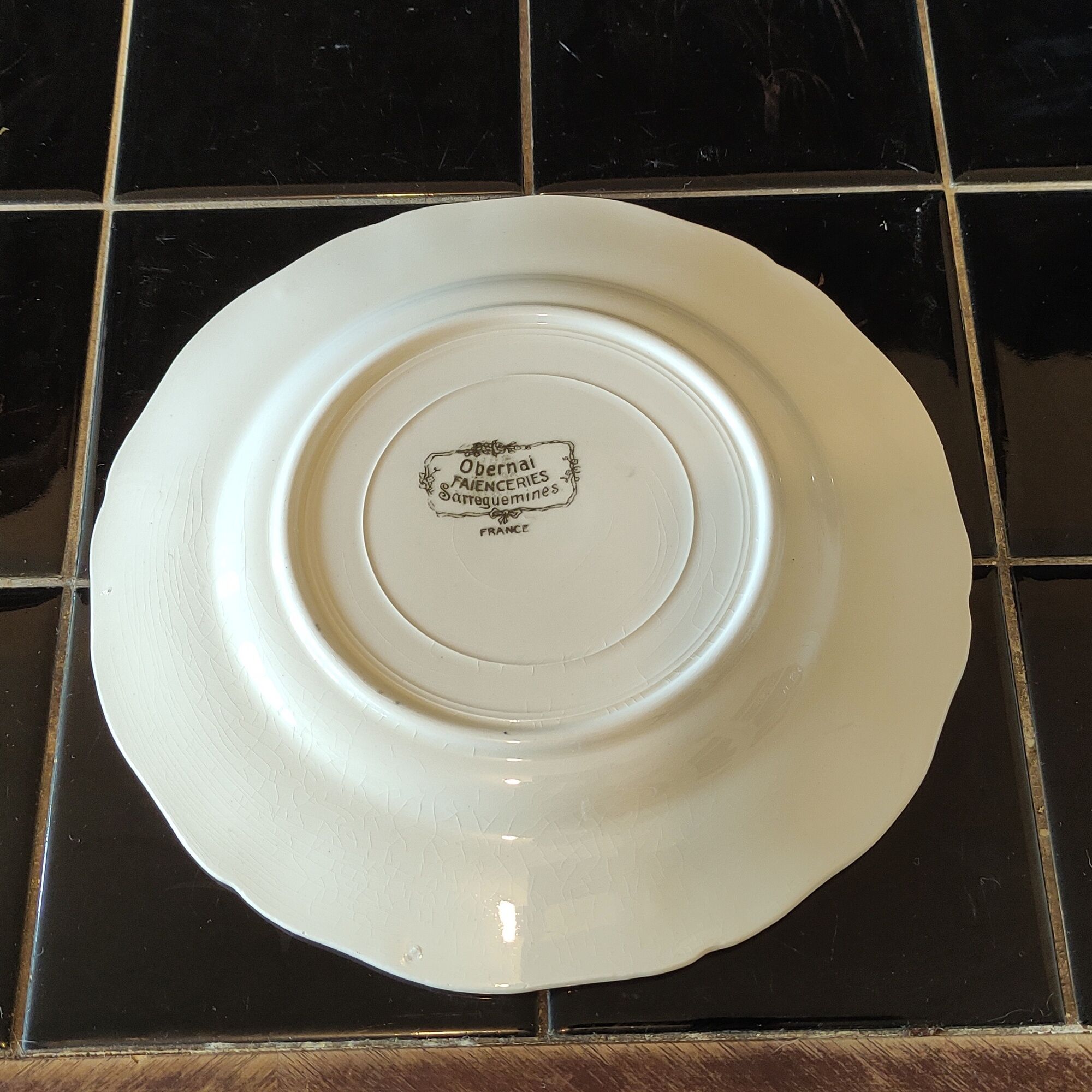 Service of 12 dessert plates and its serving dish - Obernai - Sarreguemines - Henry Loux