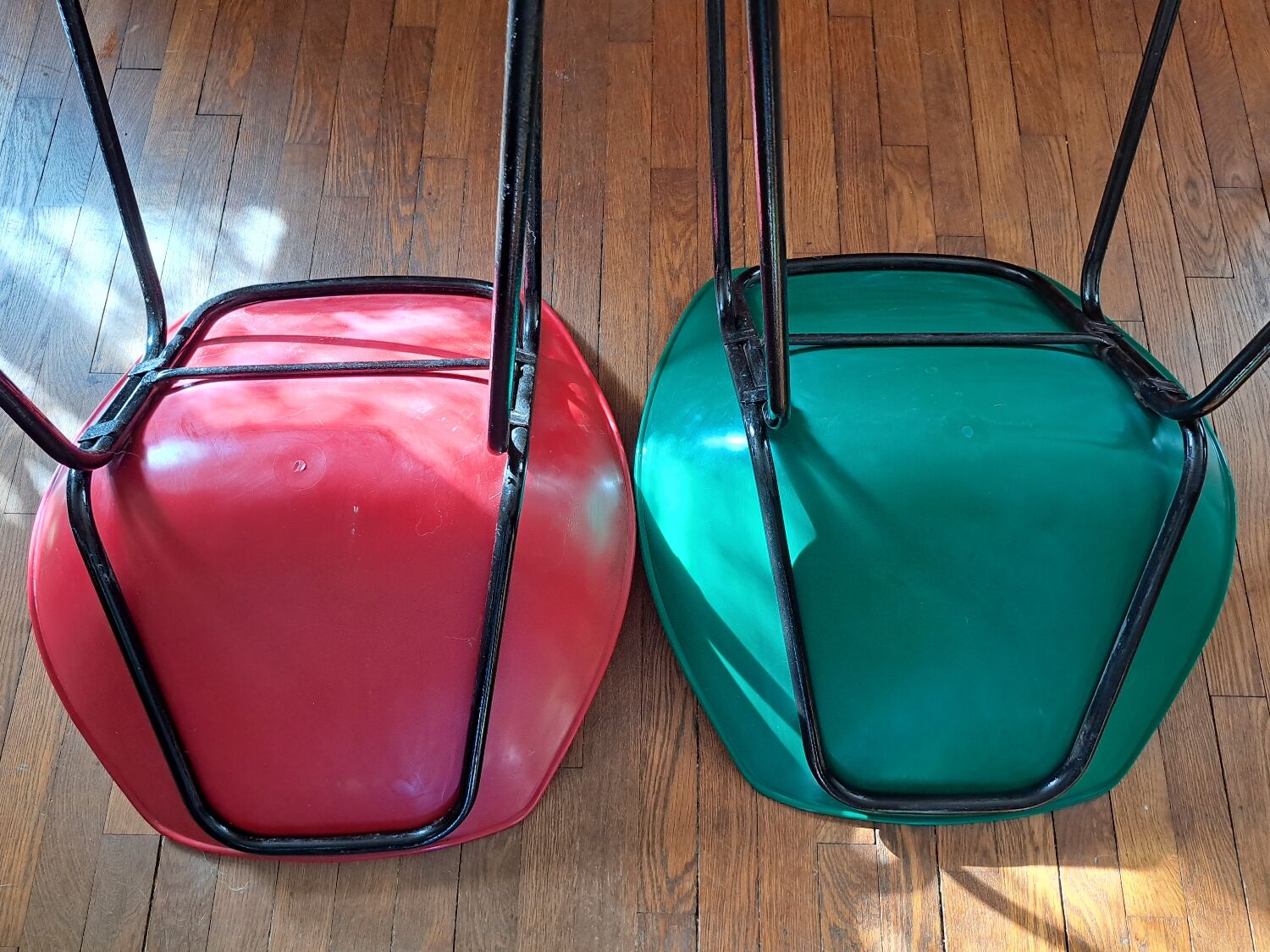 Suite of 5+1 shell chairs Pierre Guariche 1960