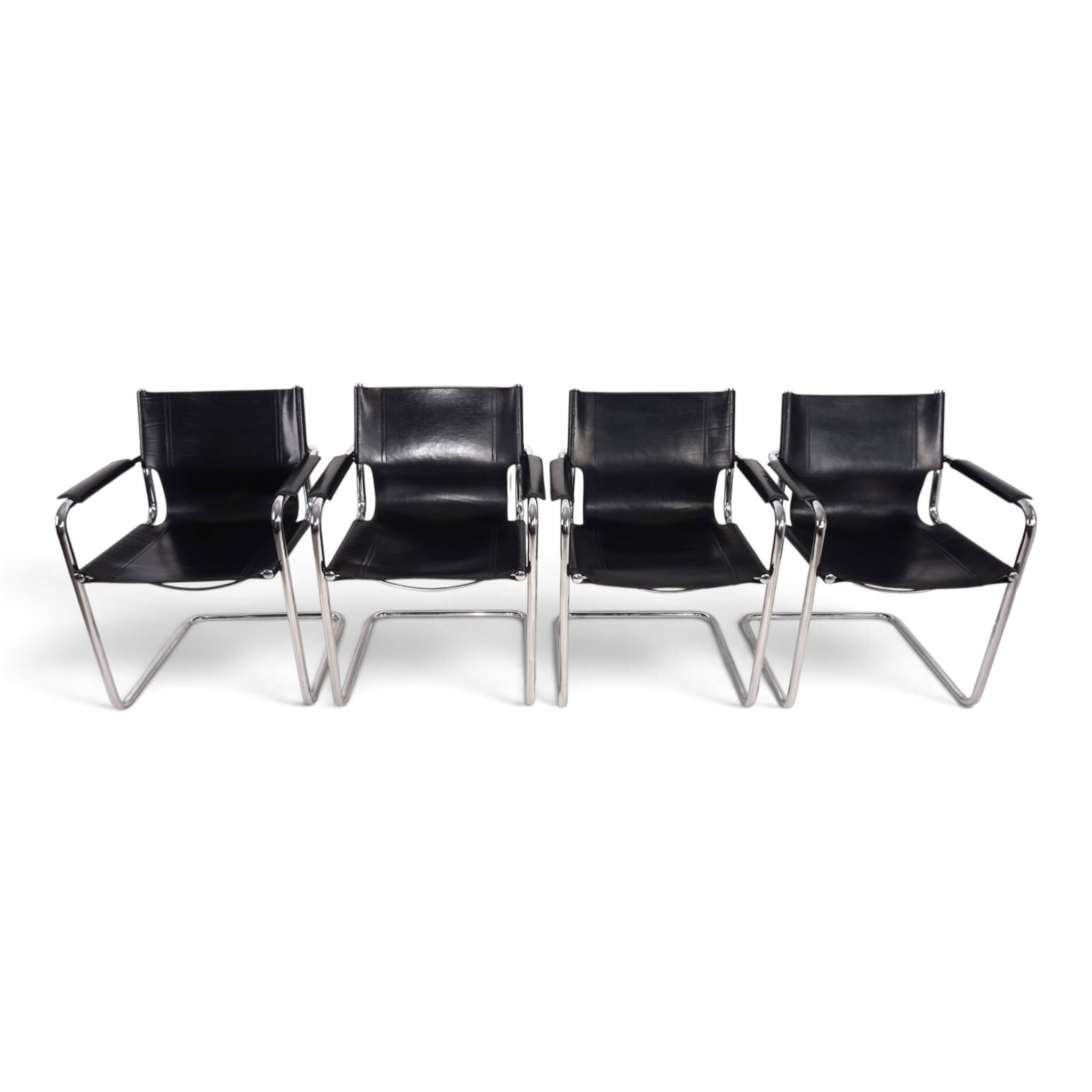 Ensemble de 4 chaises visiteur Matteo Grassi en cuir/chrome, chaises cantilever, 1970.