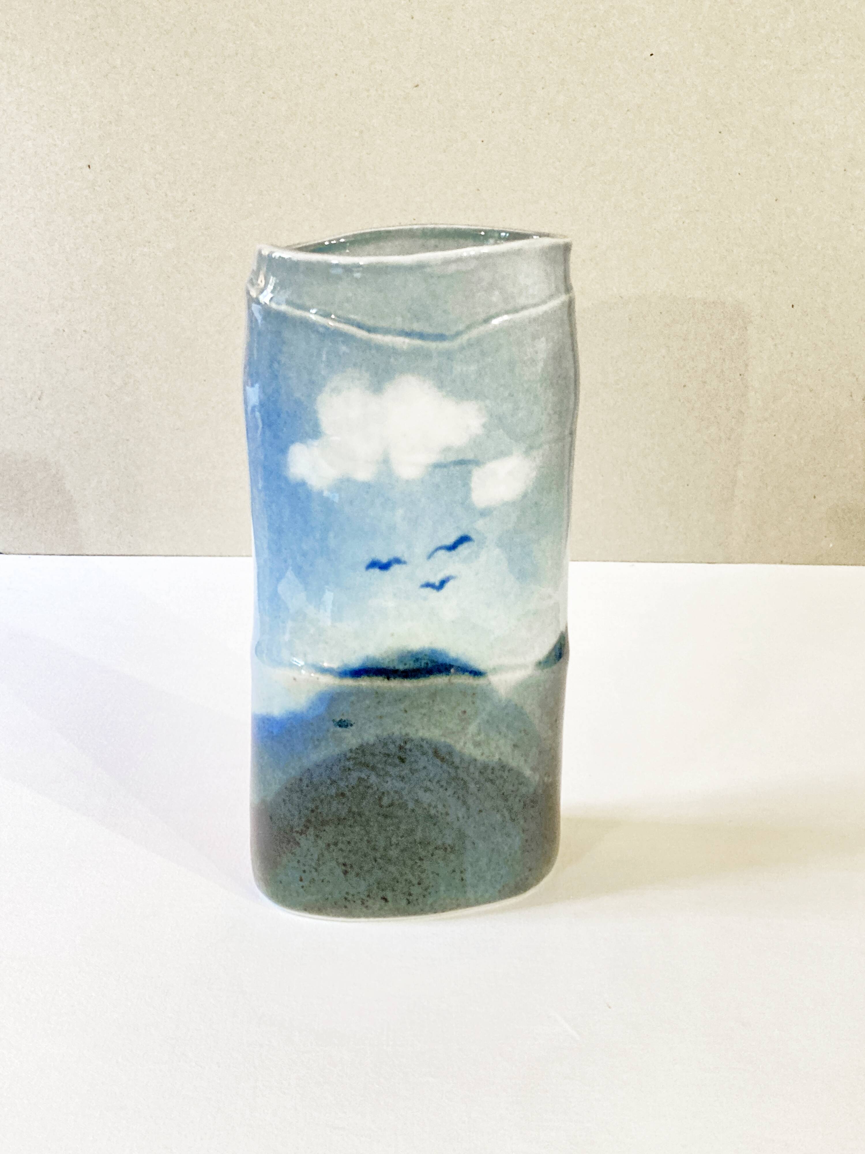 Virebent ceramic vase, design by Claire Debril