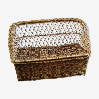 Wicker chest bench