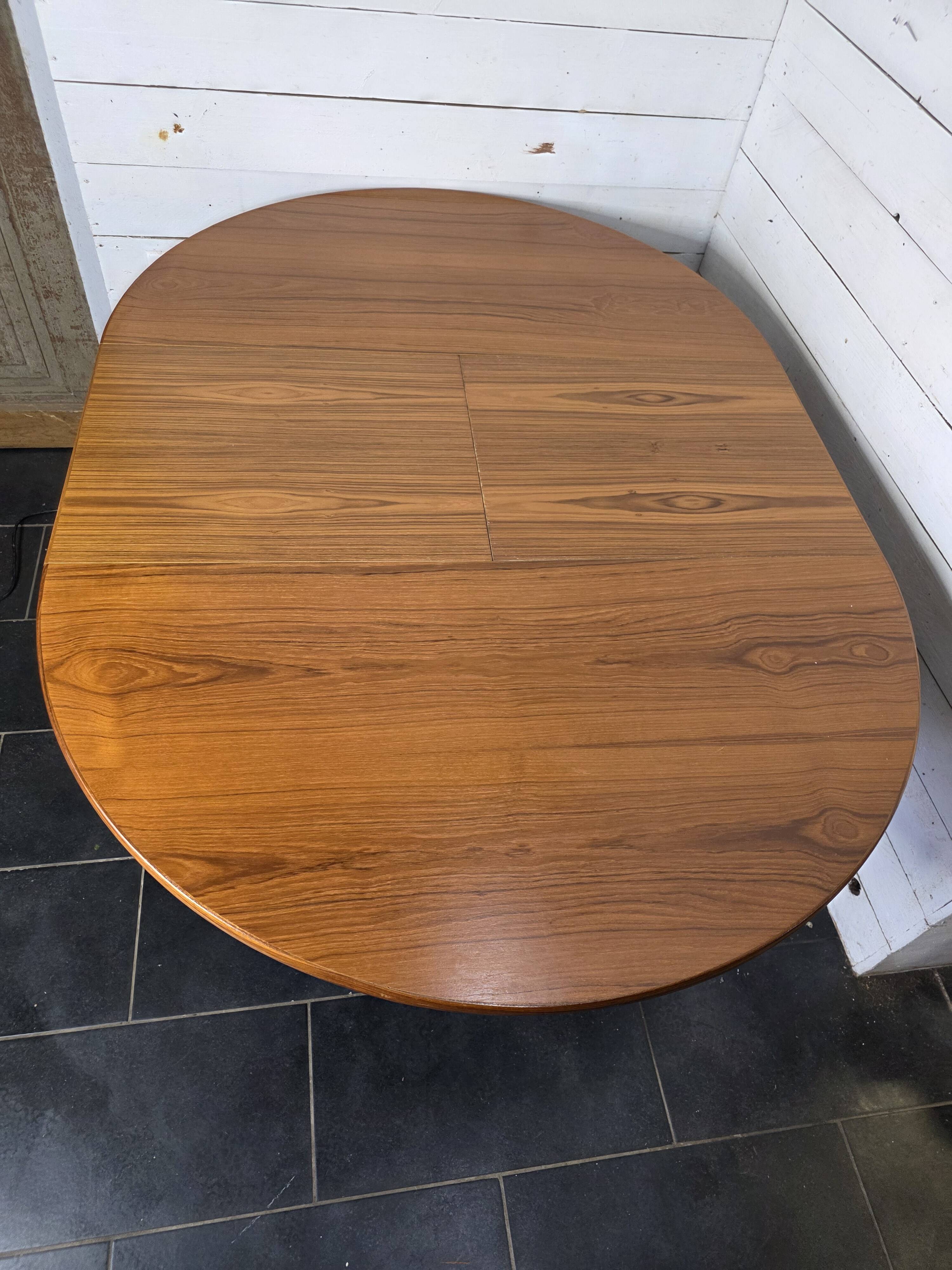 Vintage 60s extendable round teak table
