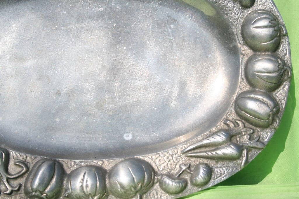 Plateau de service fonte d'aluminium décor légumes