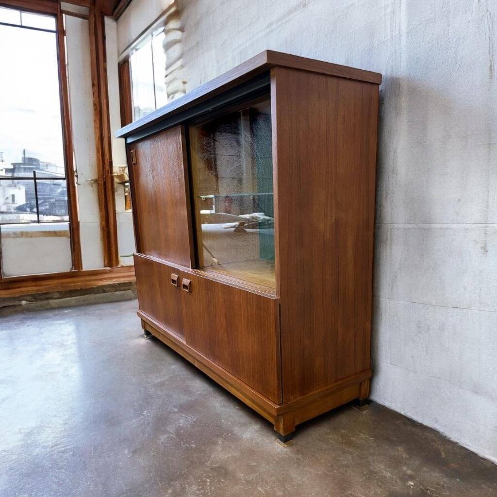 Bar cabinet / display cabinet / vintage furniture with glass section