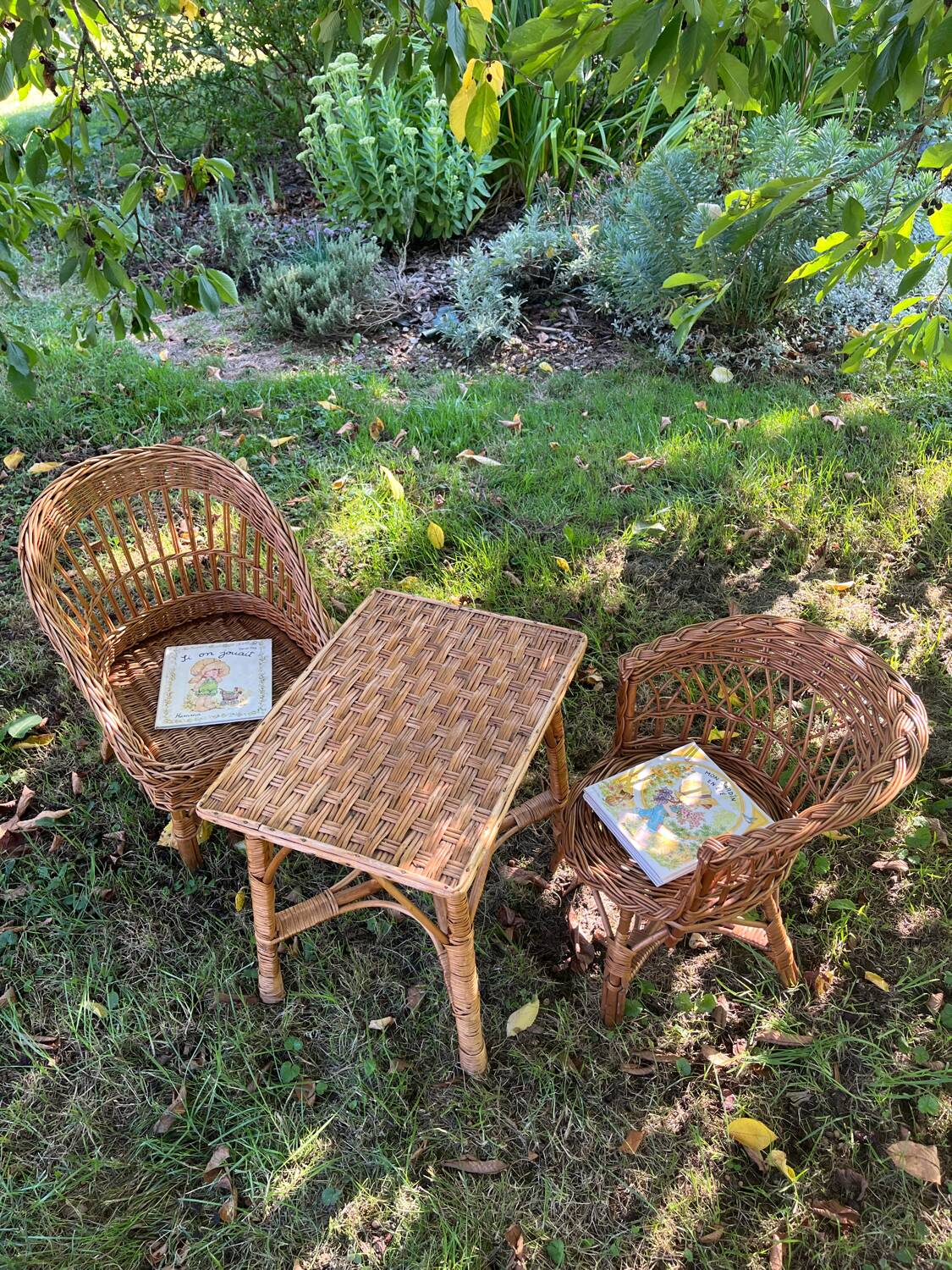 Small wicker children's armchair