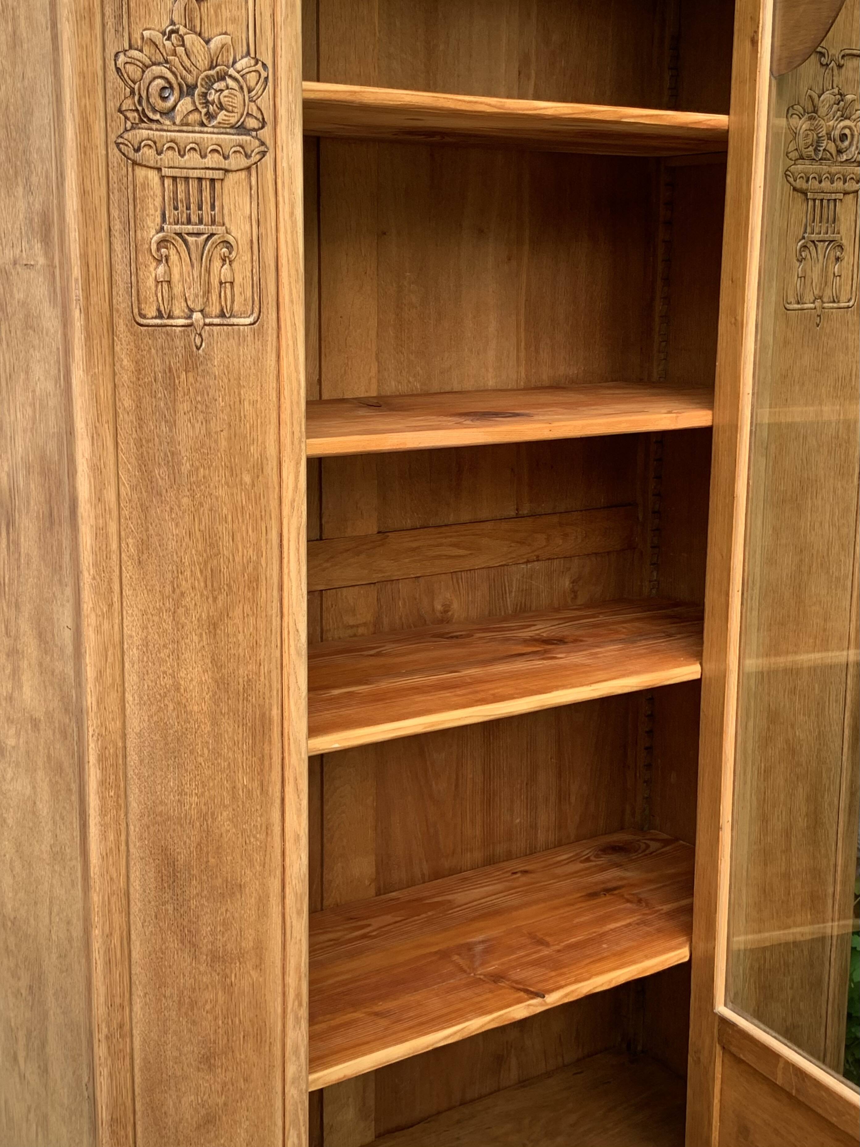 Armoire parisienne vitrée art déco bois brut 1930