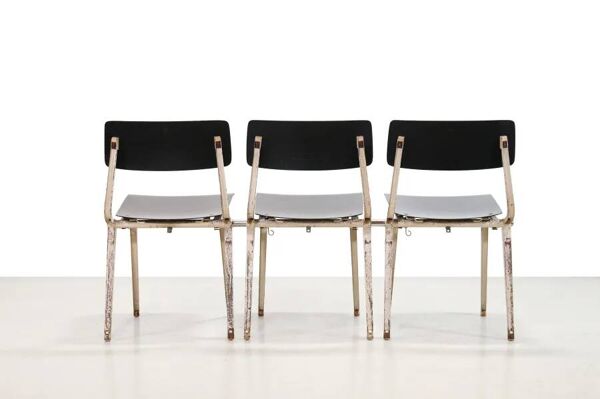 Ensemble de six rares chaises de théâtre Revolt empilables et pliables Friso Kramer