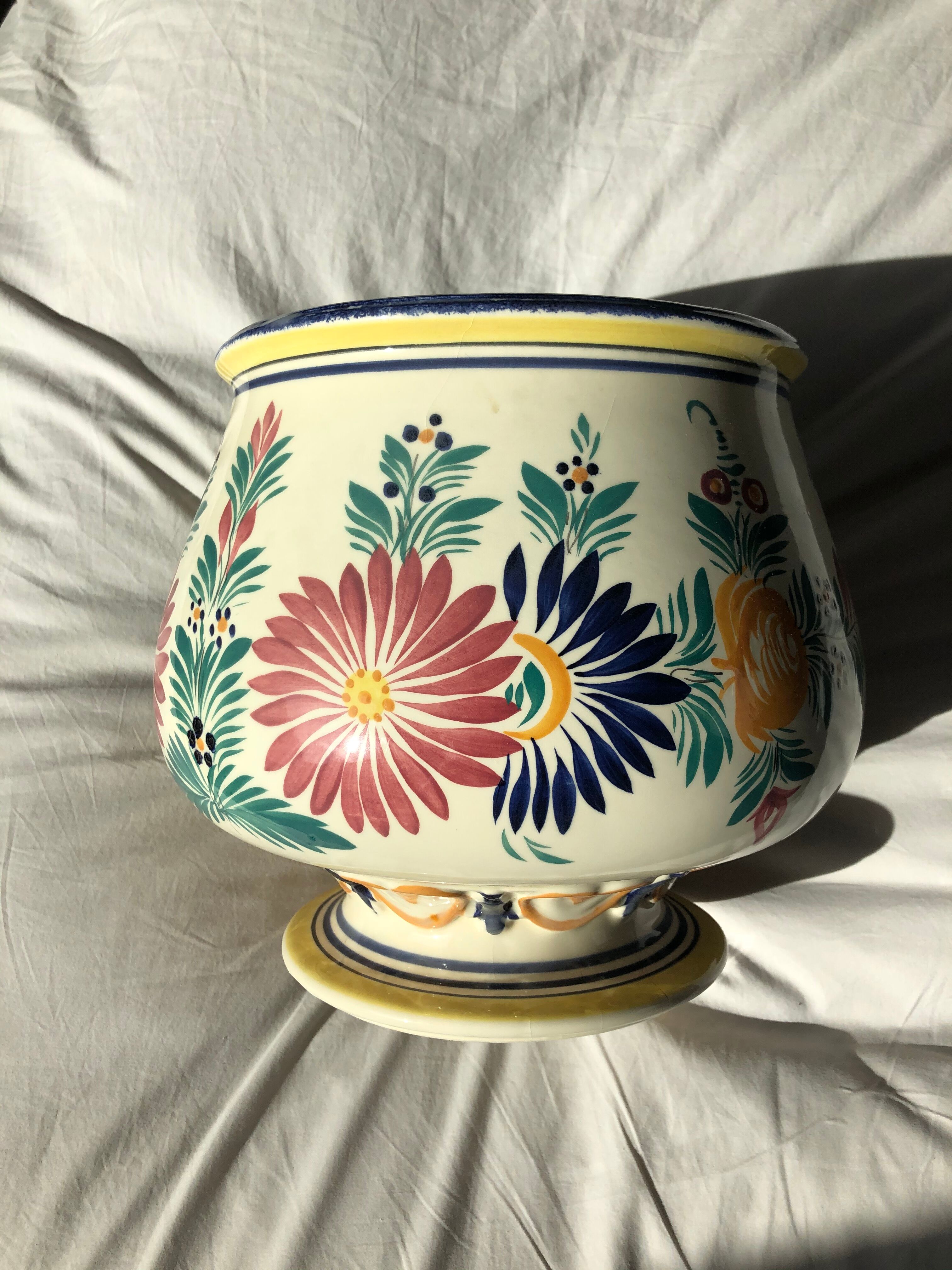 Cache - pottery quimper HB Henriot