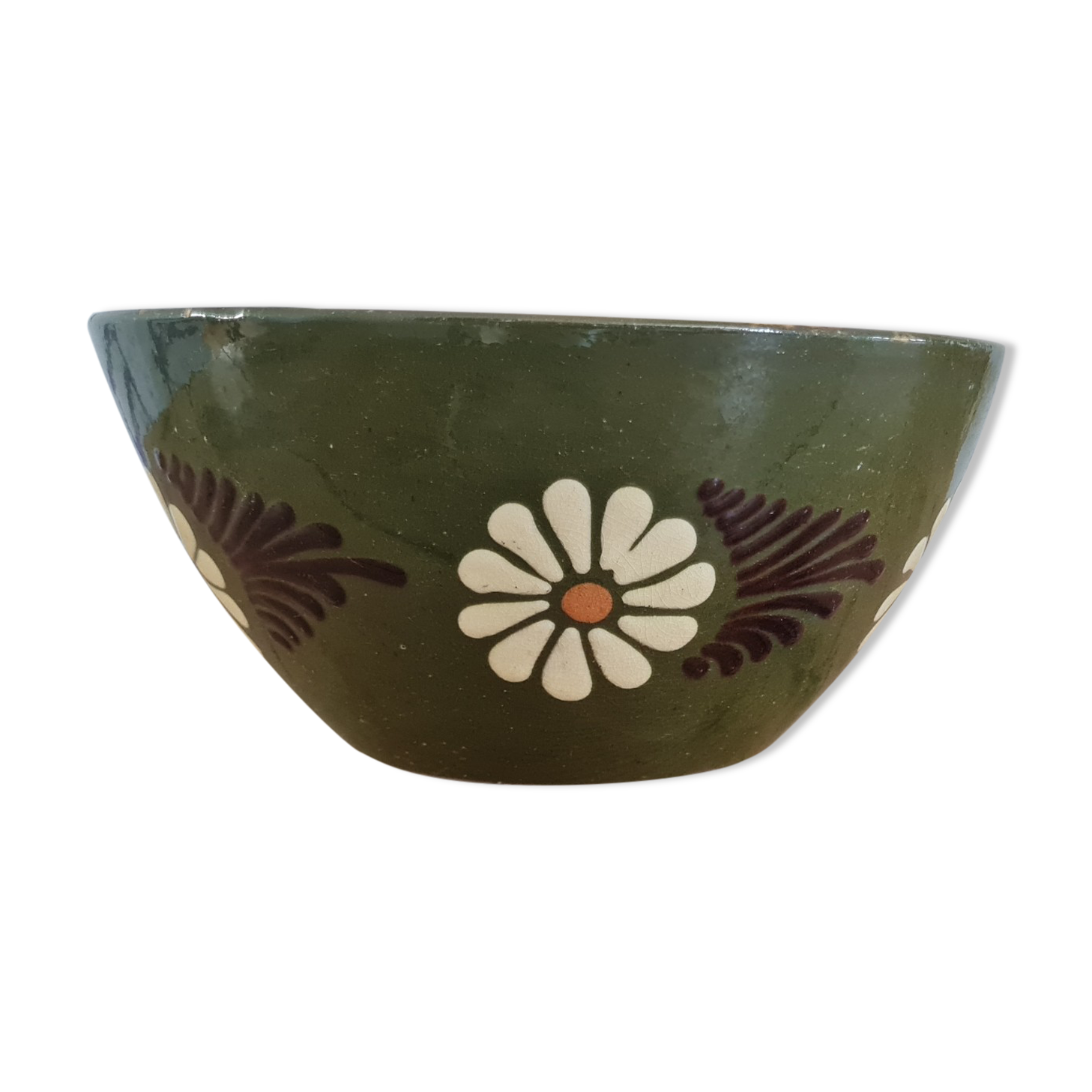 Earthenware salad bowl