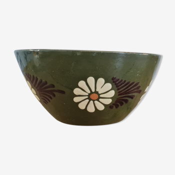 Earthenware salad bowl